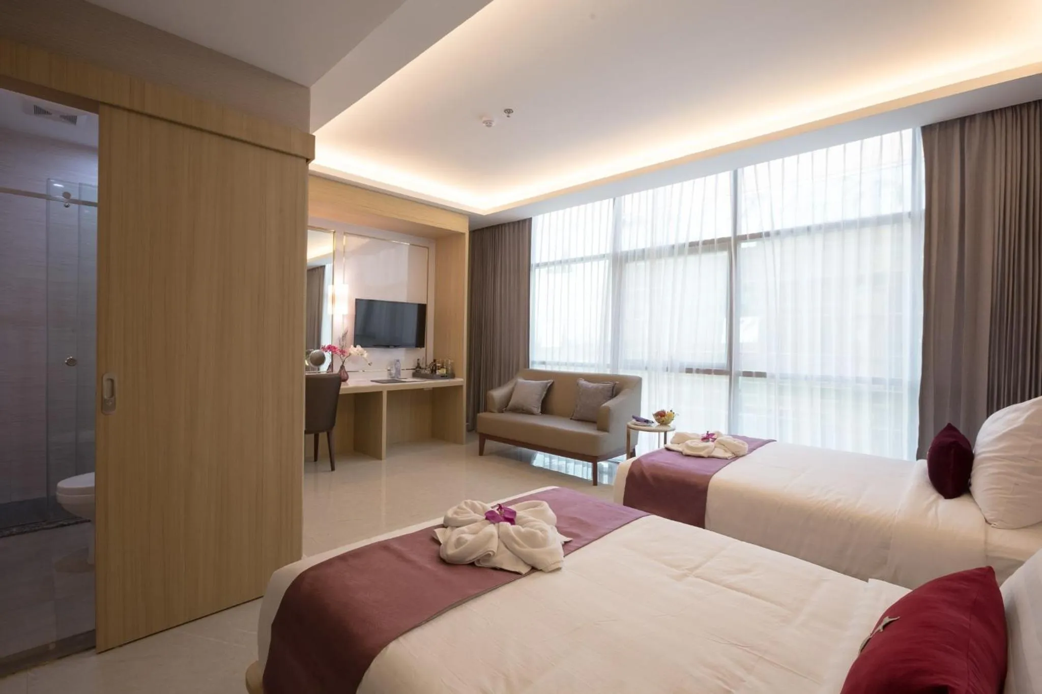 Elegant Airport Hotel