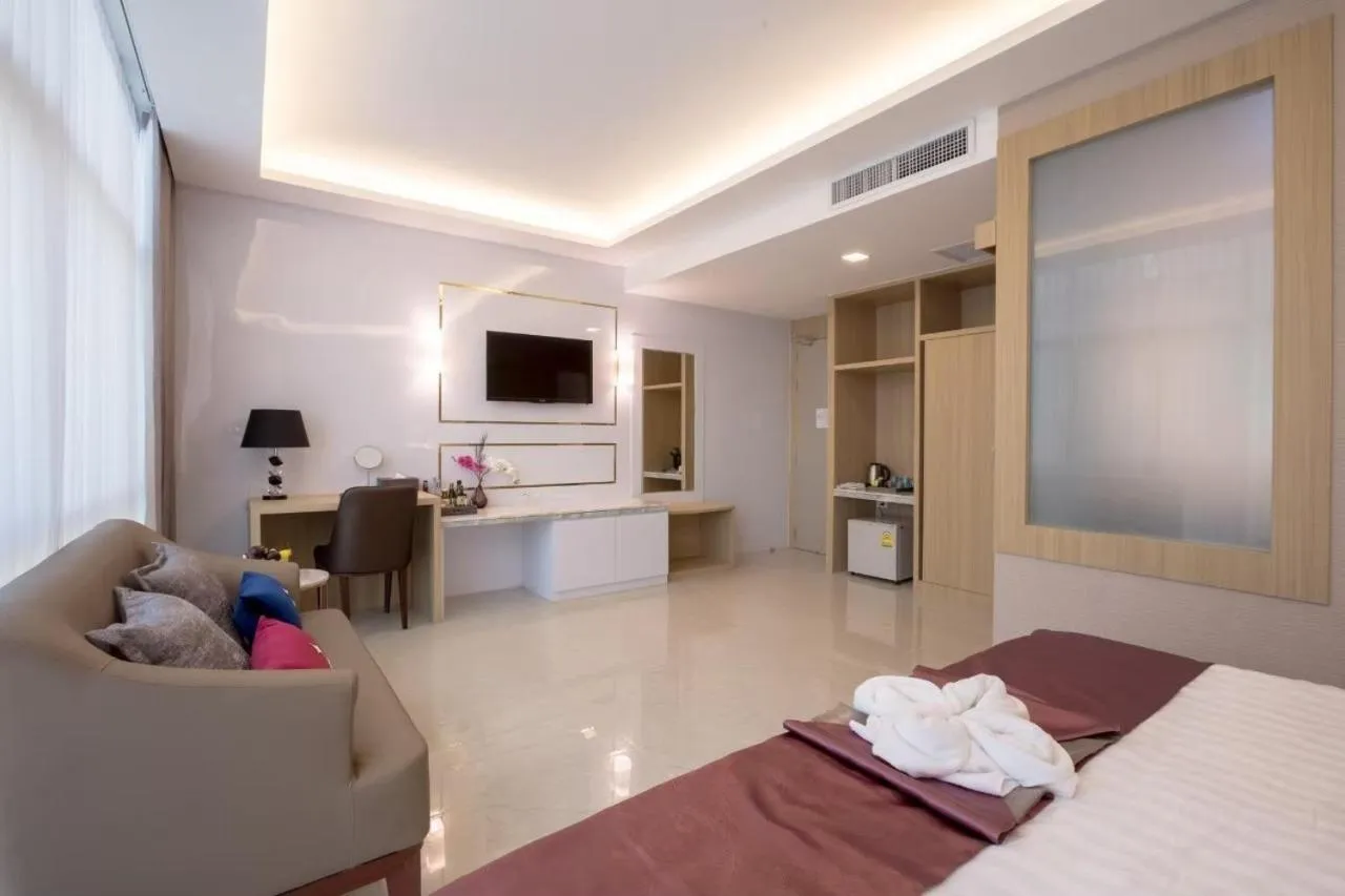 Elegant Airport Hotel