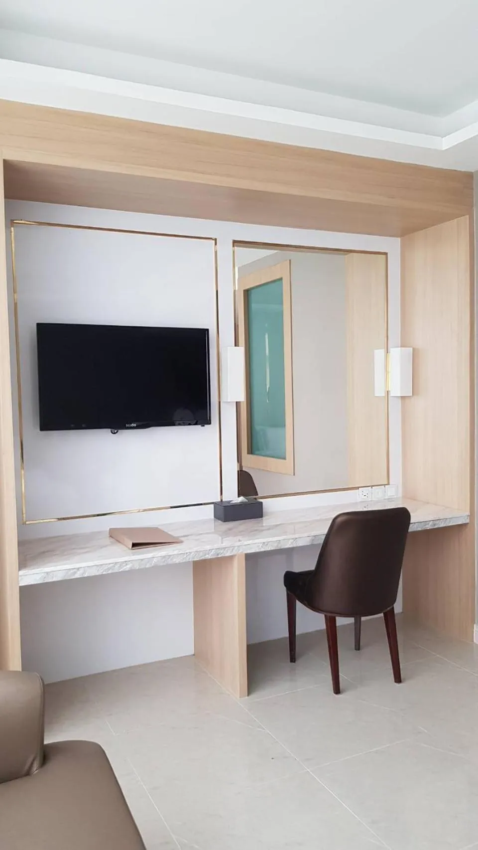 Elegant Airport Hotel