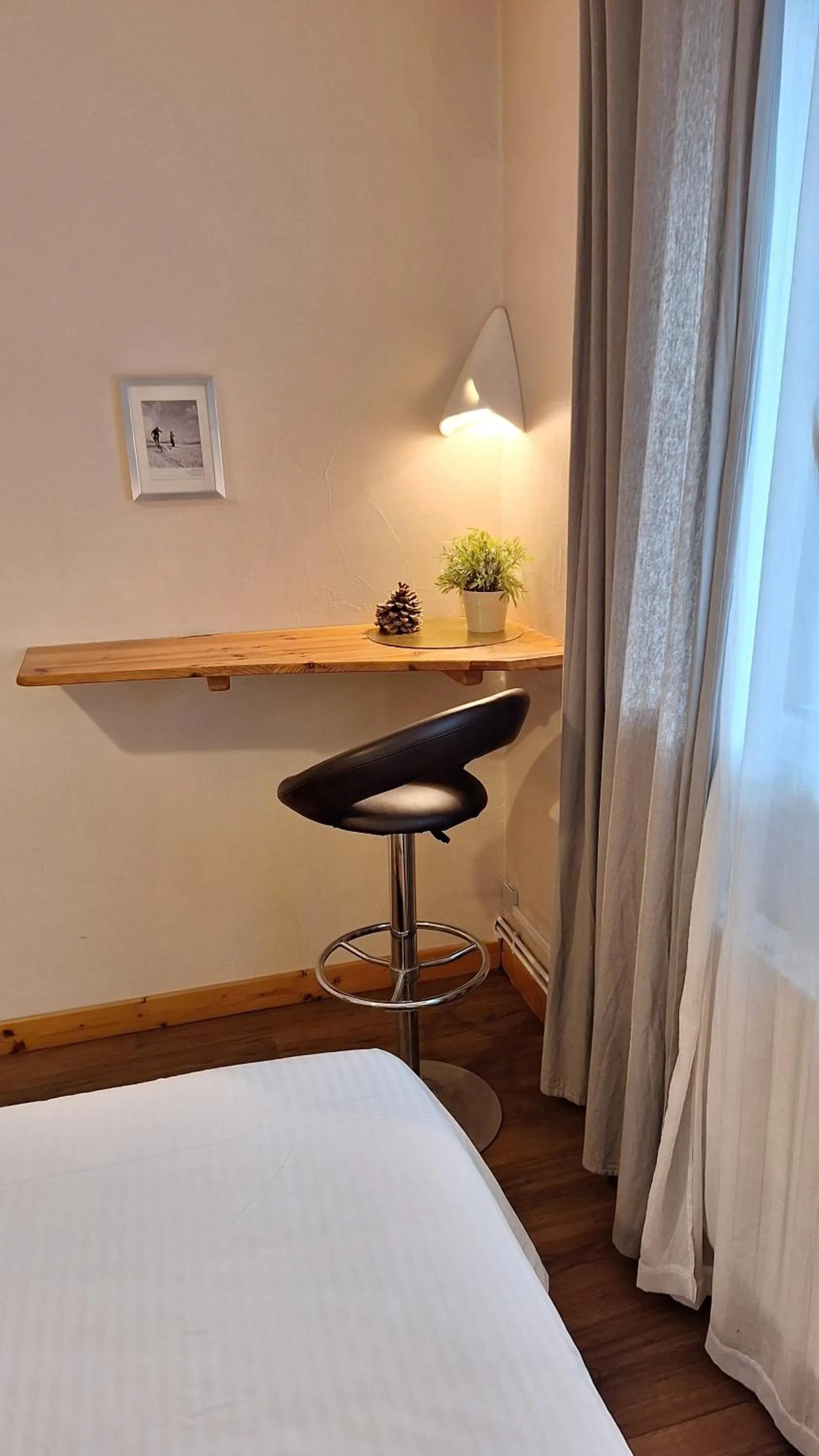 Toilet, Bed in B&B l'Edelweiss