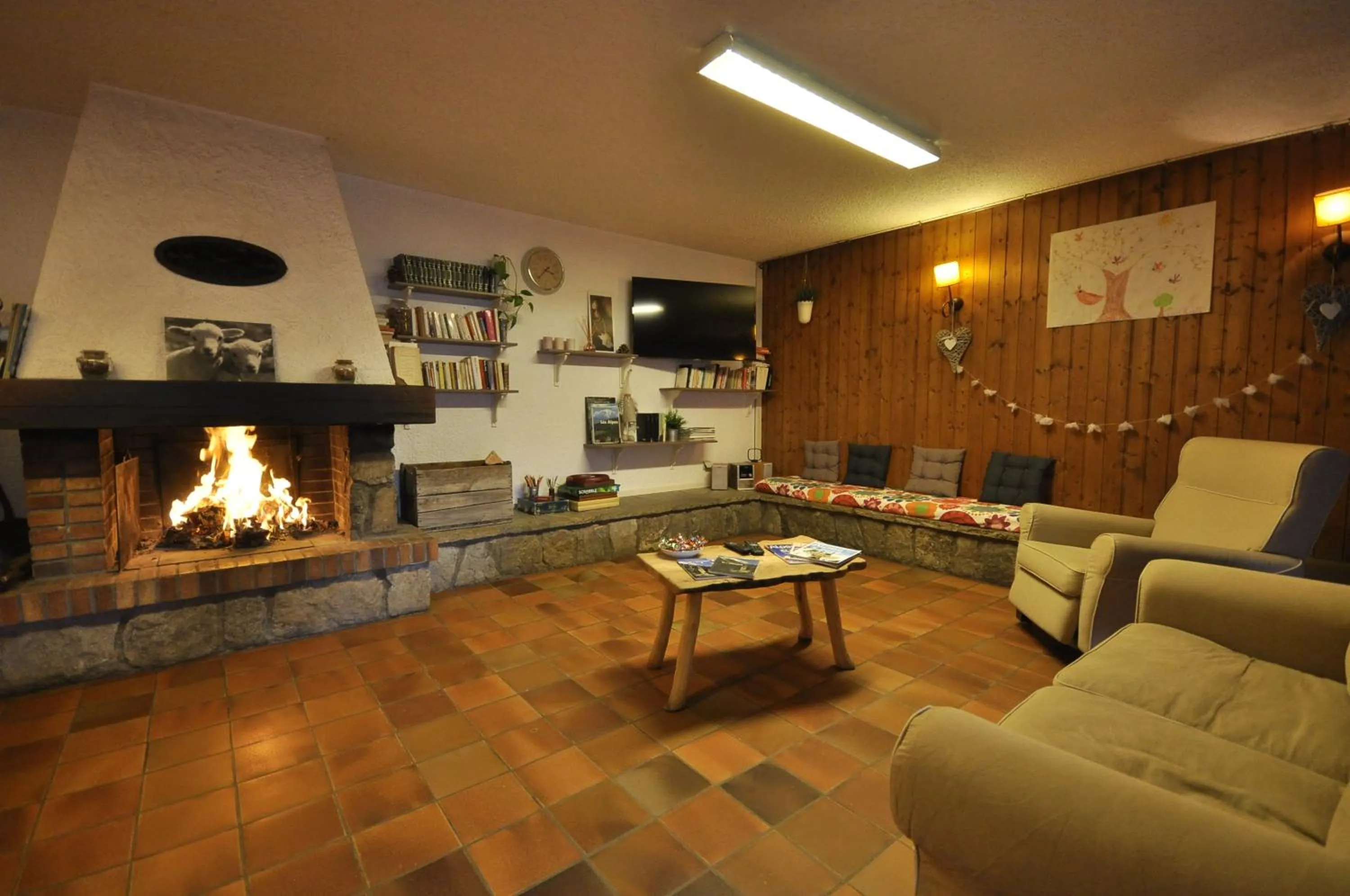 Library in B&B l'Edelweiss