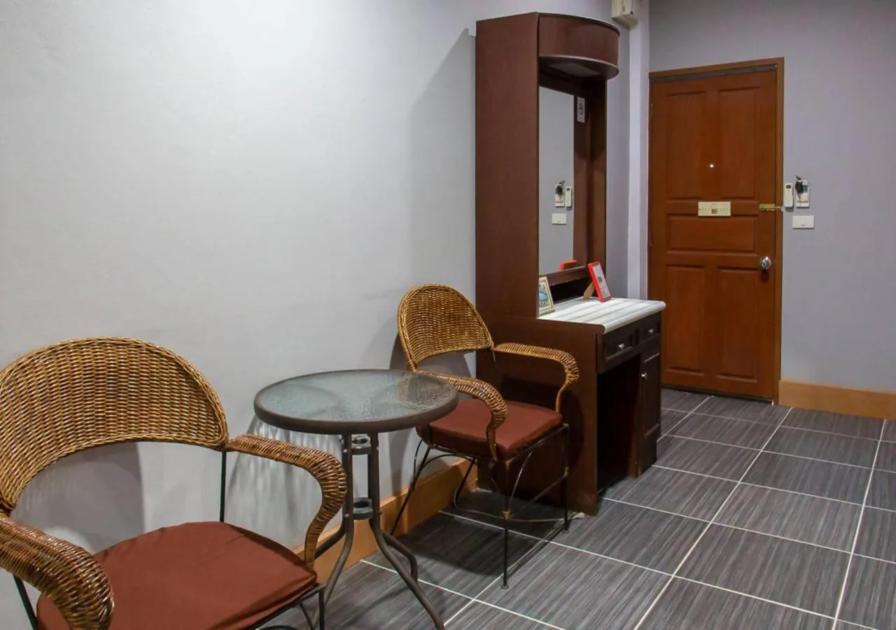 Seating area in Suwanna Riverside