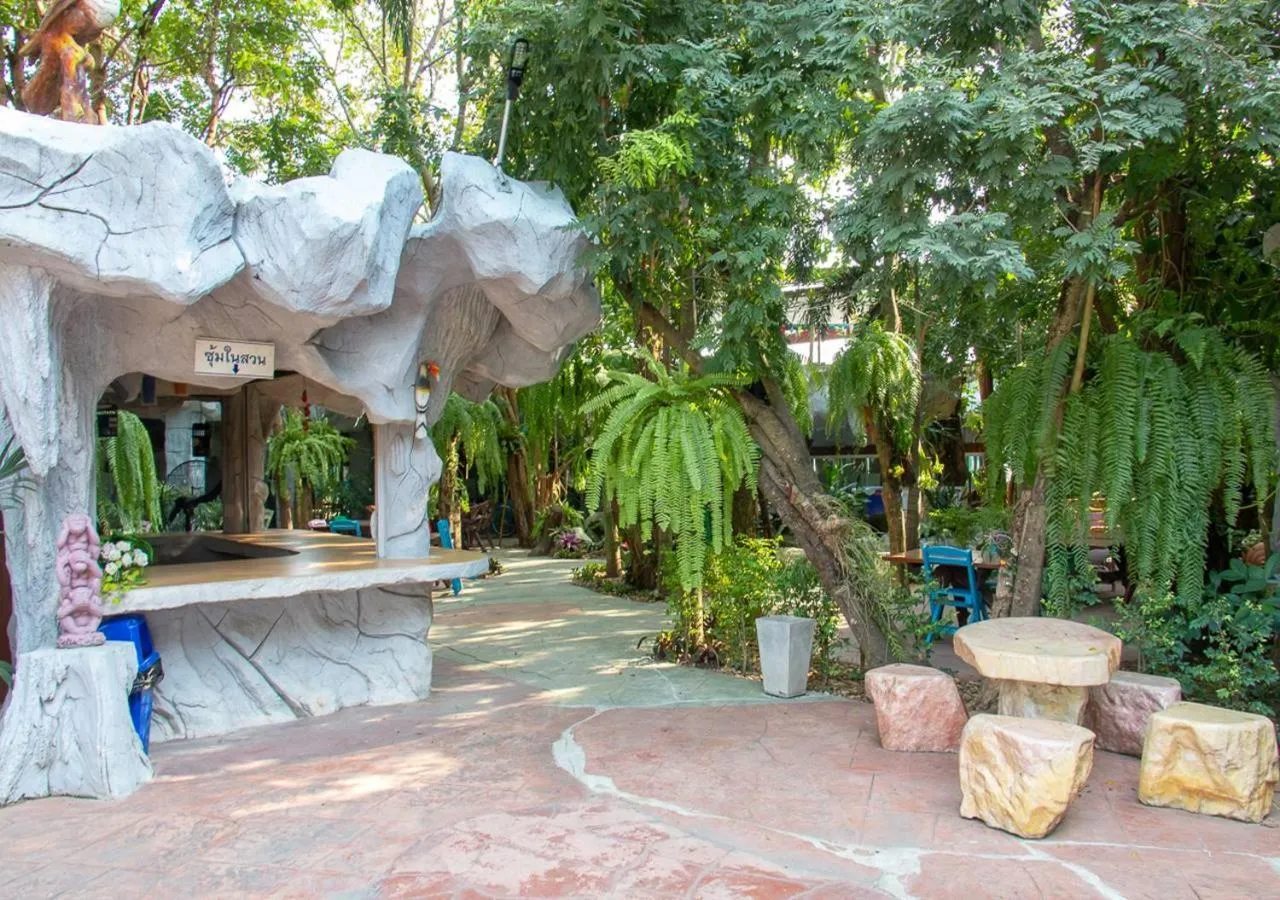 Garden in Suwanna Riverside