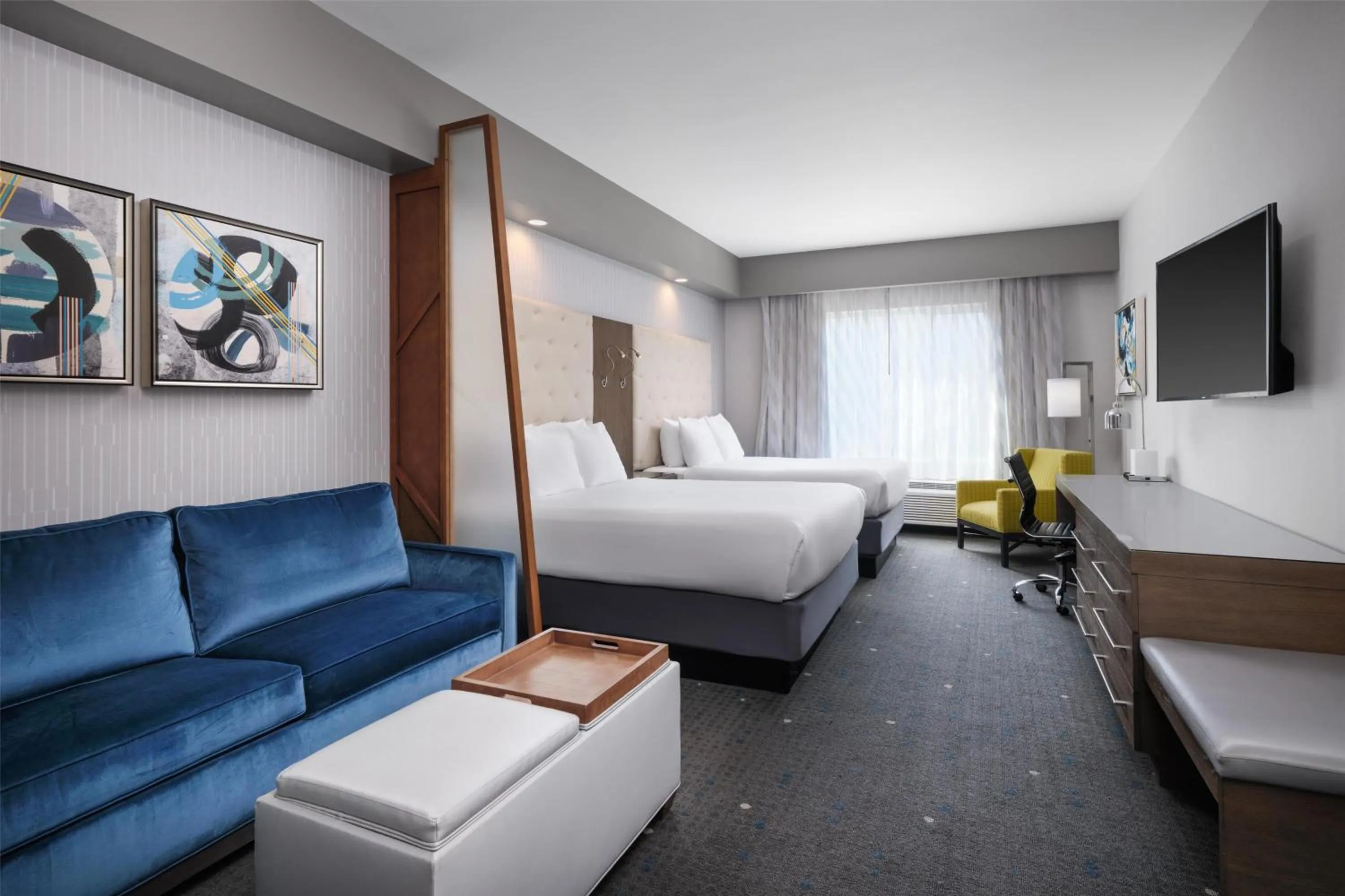 Bedroom, Bed in Best Western Premier Hotel at Fisher's Landing