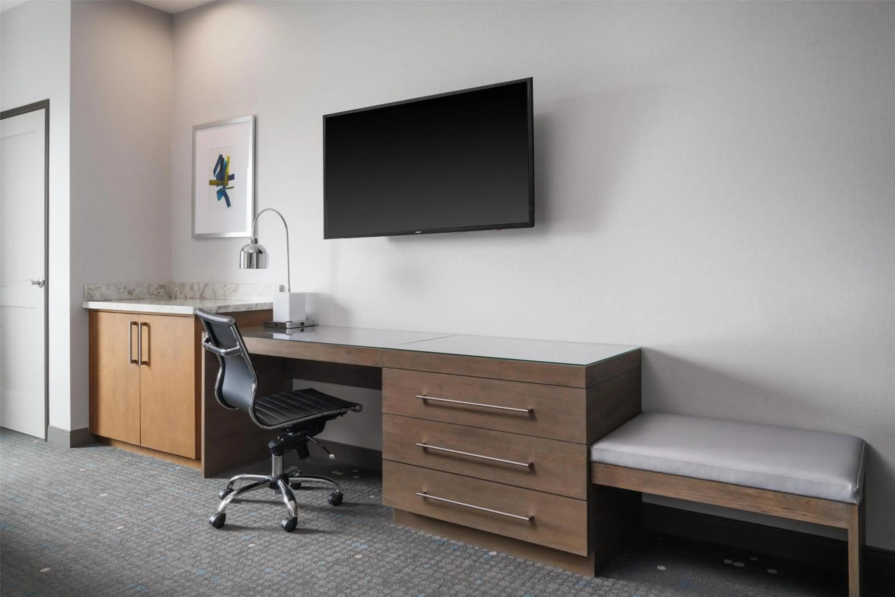 Bedroom in Best Western Premier Hotel at Fisher's Landing