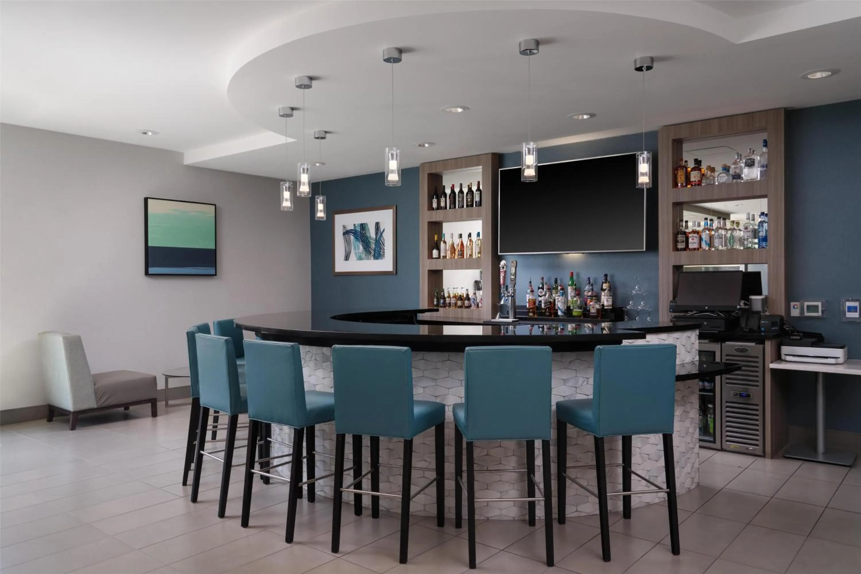 Lounge or bar in Best Western Premier Hotel at Fisher's Landing