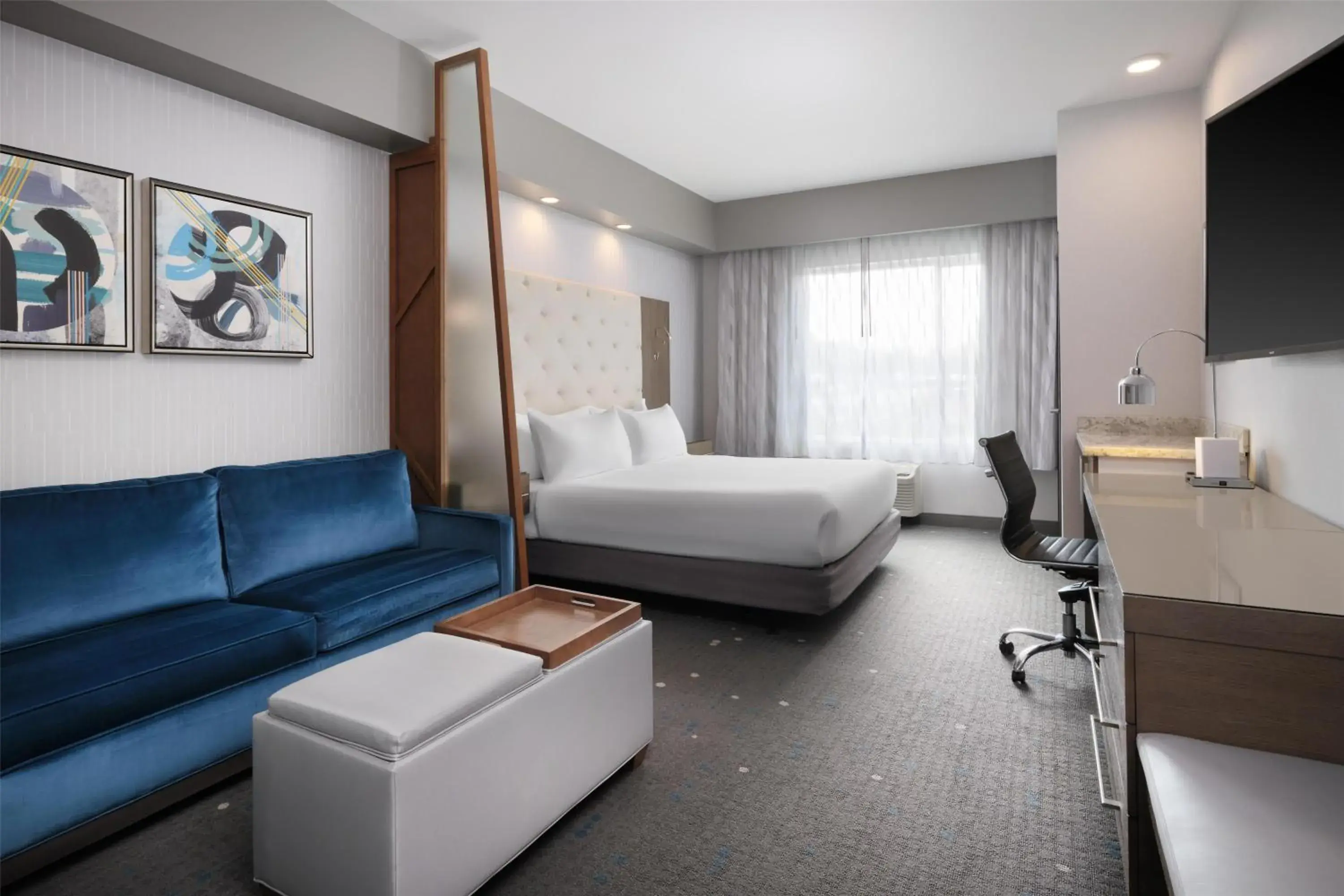 King Room with Sofa Bed and Roll-In Shower - Mobility Access in Best Western Premier Hotel at Fisher's Landing King Room with Sofa Bed and Roll-In Shower - Mobility Access in Best Western Premier Hotel at Fisher's Landing