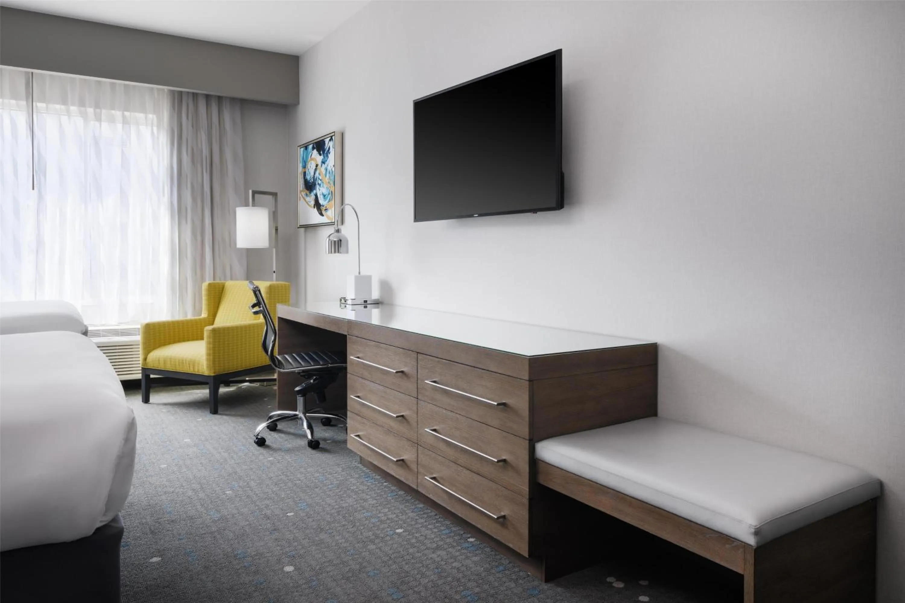 Bedroom, Bed in Best Western Premier Hotel at Fisher's Landing