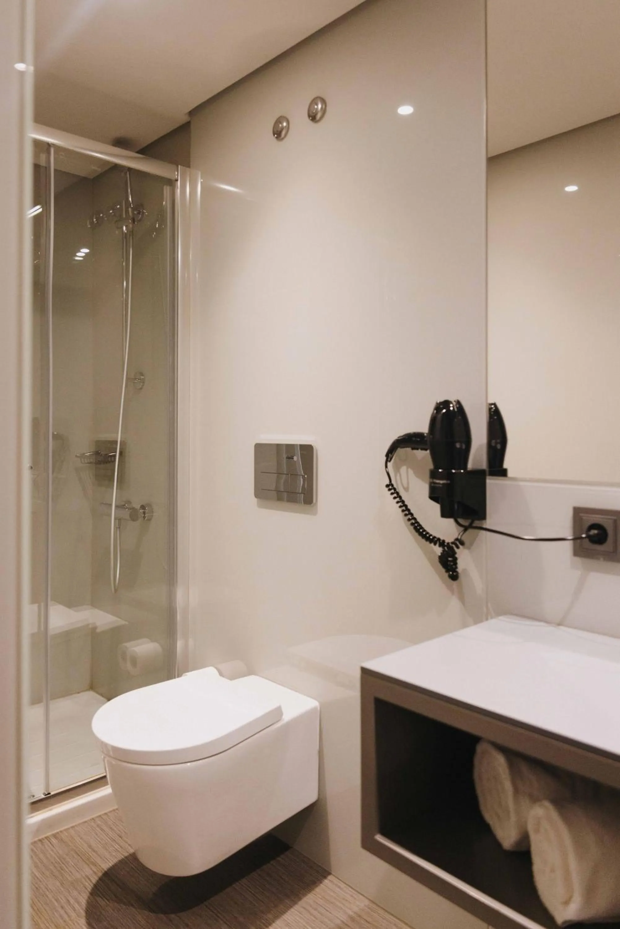 Shower in Timbre Boavista