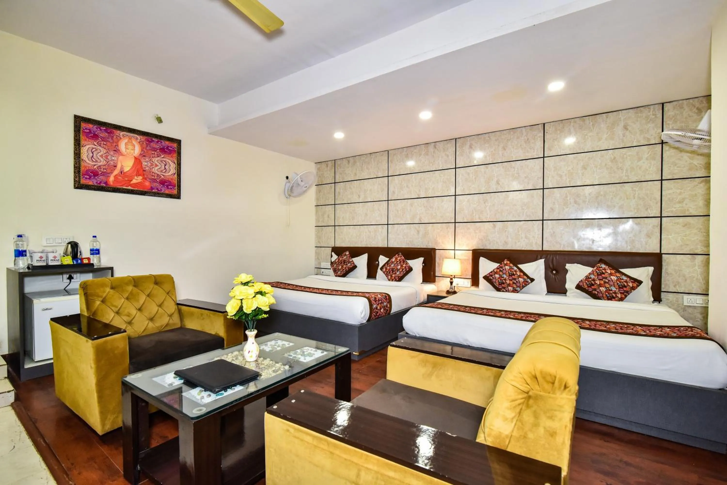 Bedroom, Bed in Pinaz Royale