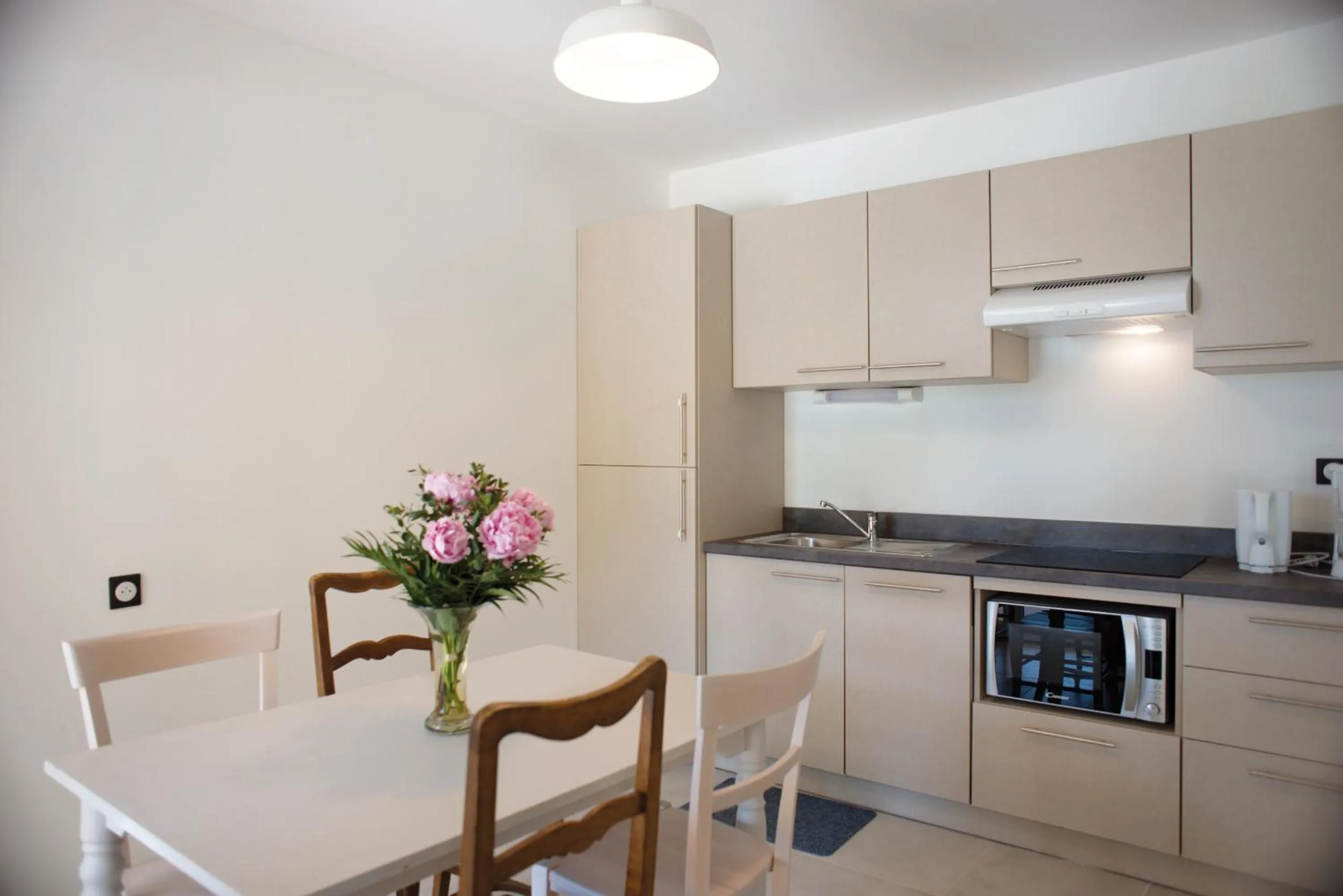 Dining area in Appartements des Joncas