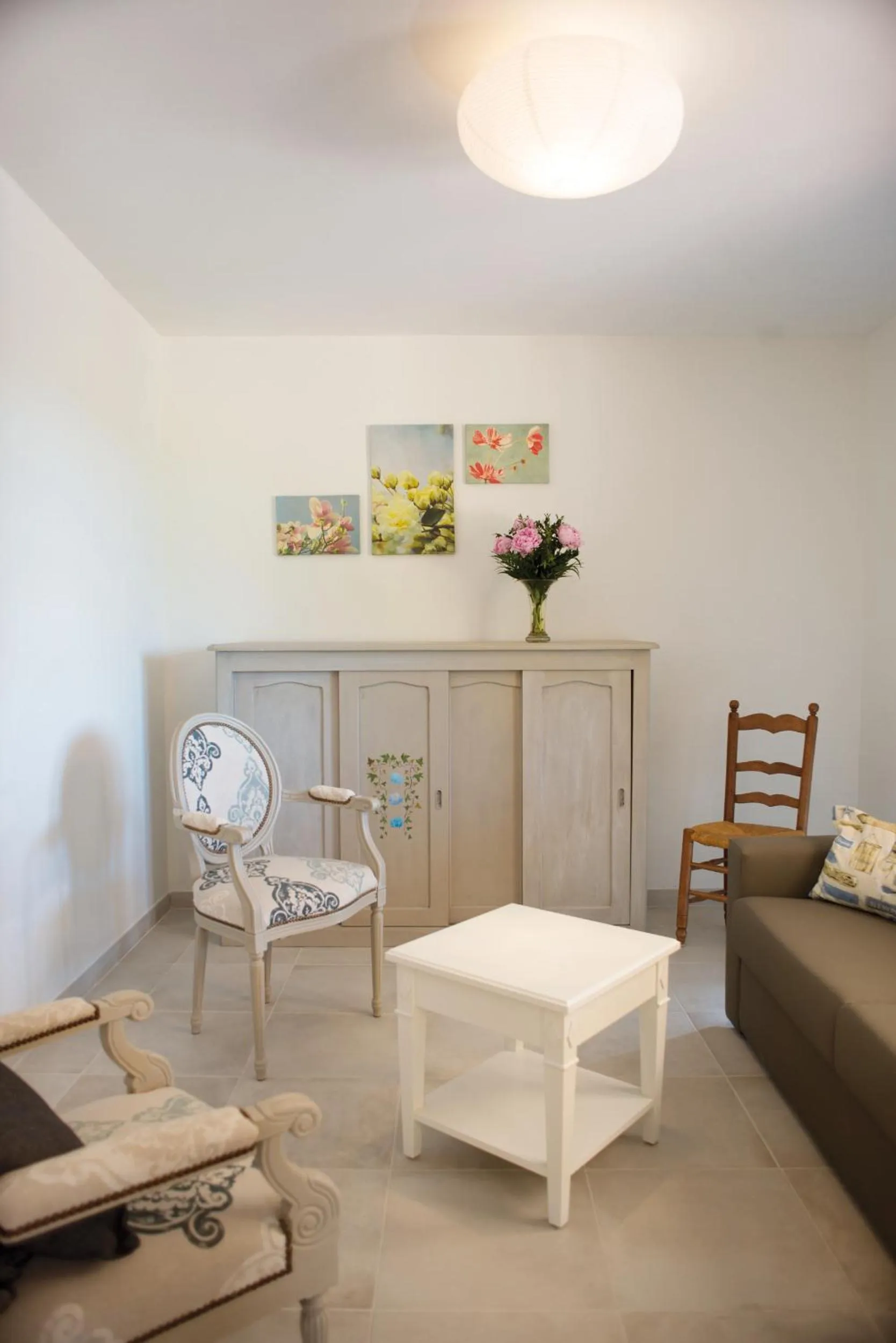 Seating area in Appartements des Joncas