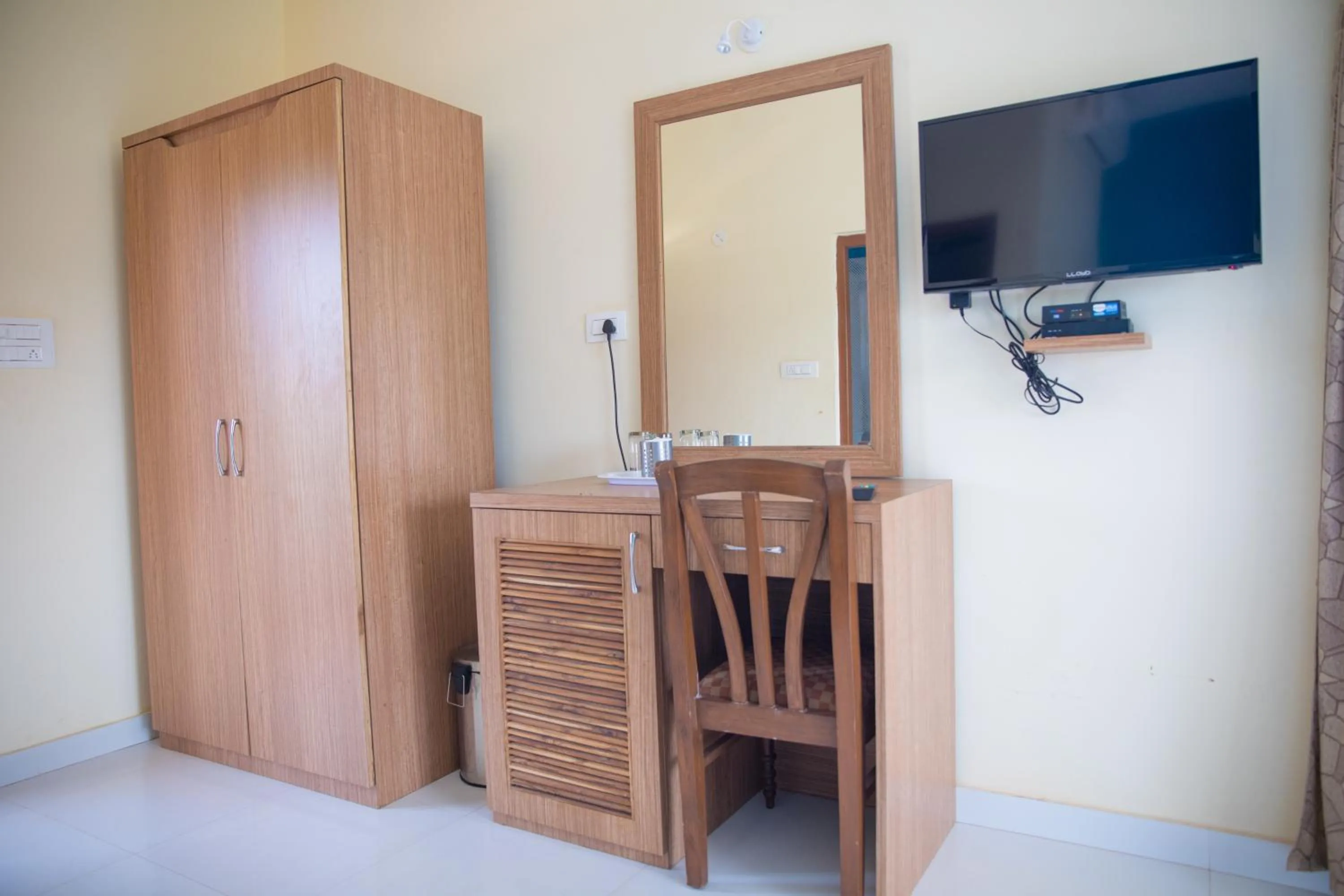 TV and multimedia in Larios Beach Holidays