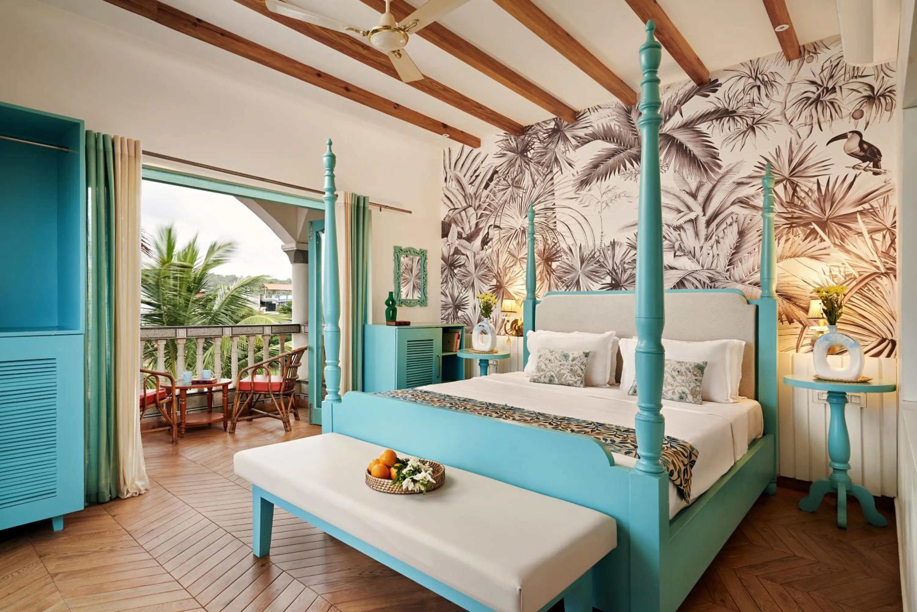 Sea view, Bed in Larios Beach Holidays