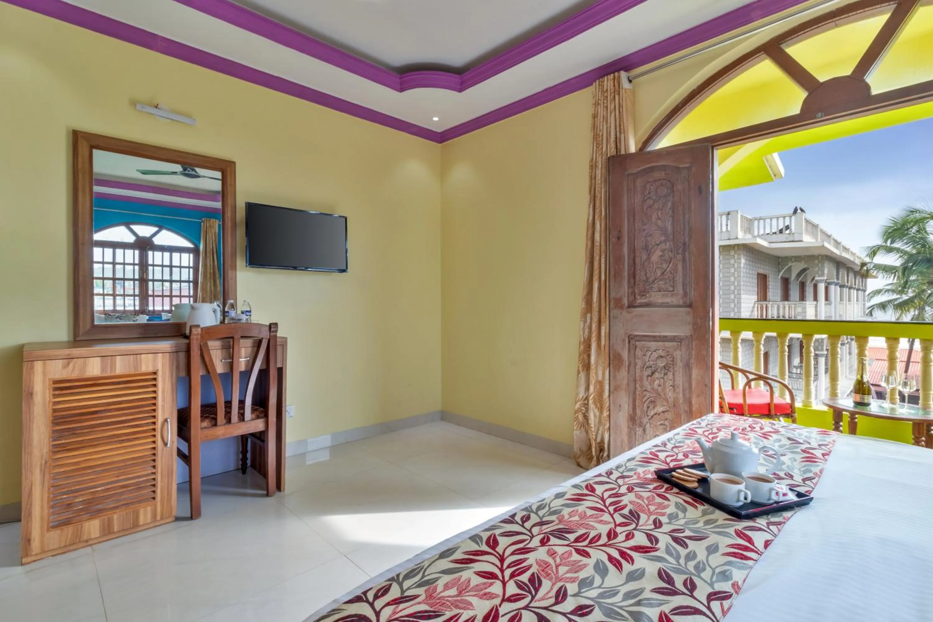 TV and multimedia, Bed in Larios Beach Holidays