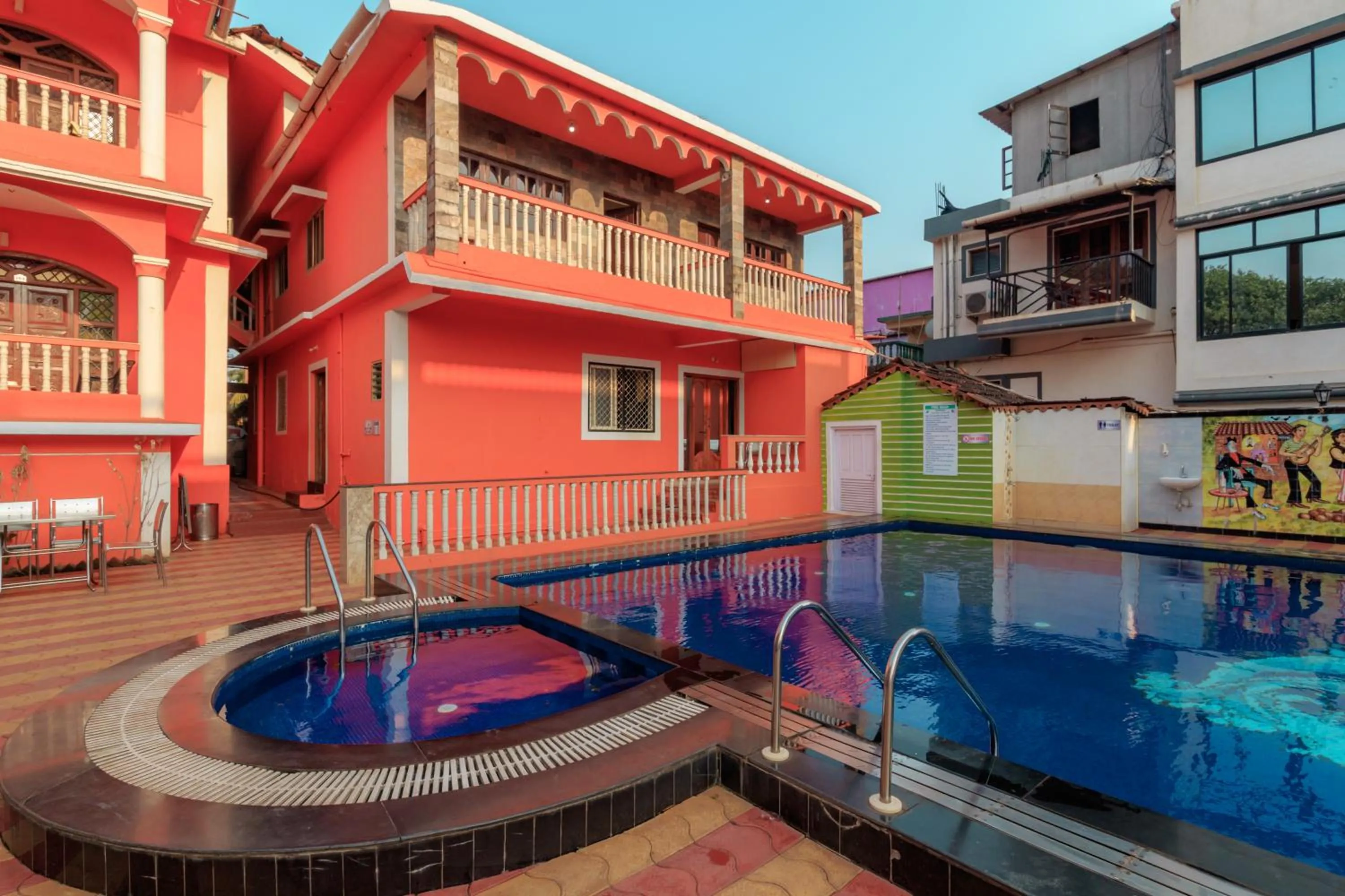 Property building in Larios Beach Holidays