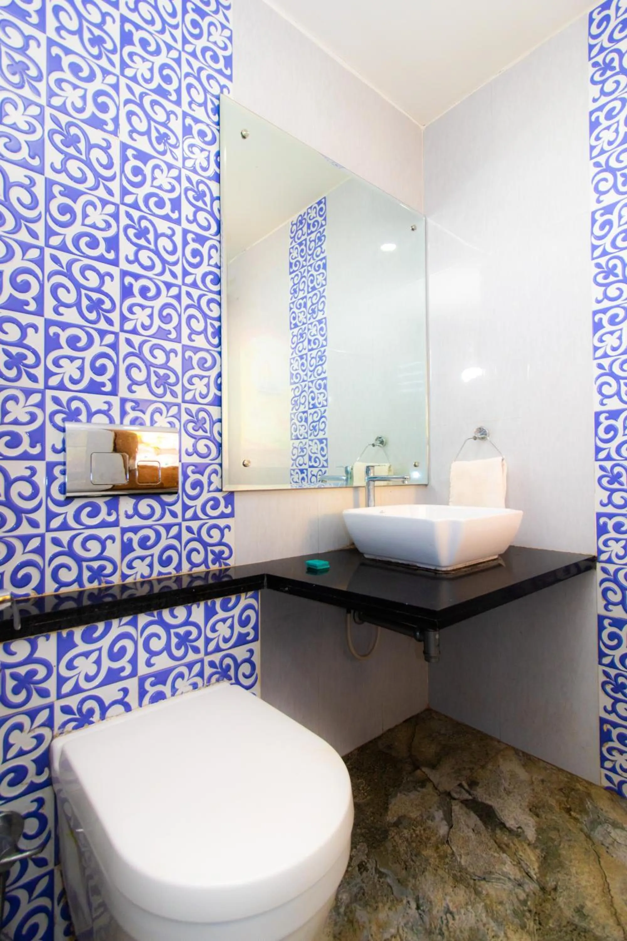 Bathroom in Larios Beach Holidays