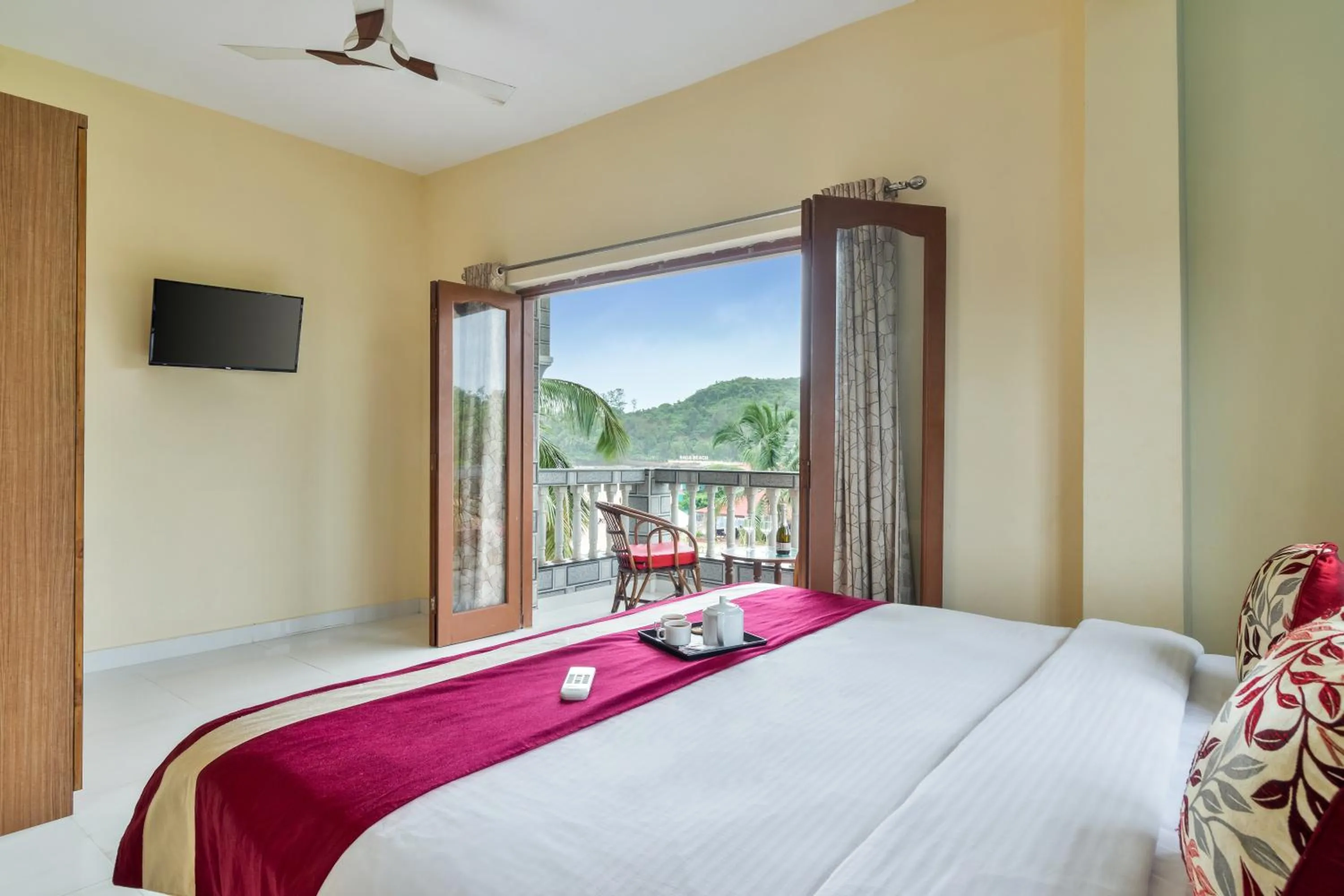 Bed in Larios Beach Holidays