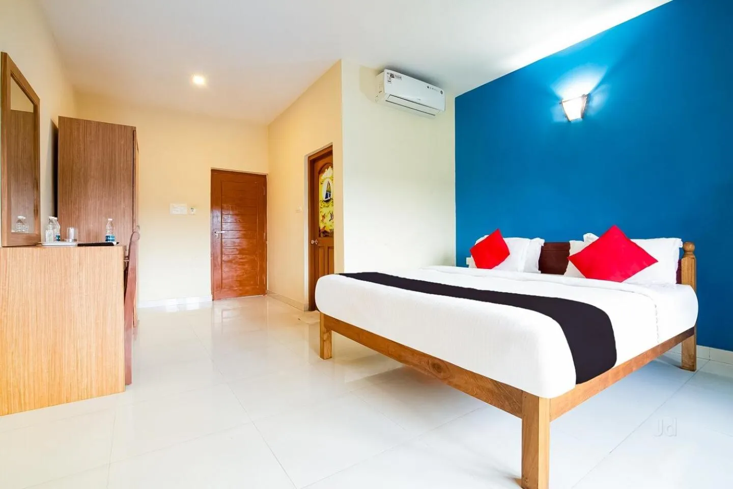 Photo of the whole room, Bed in Larios Beach Holidays