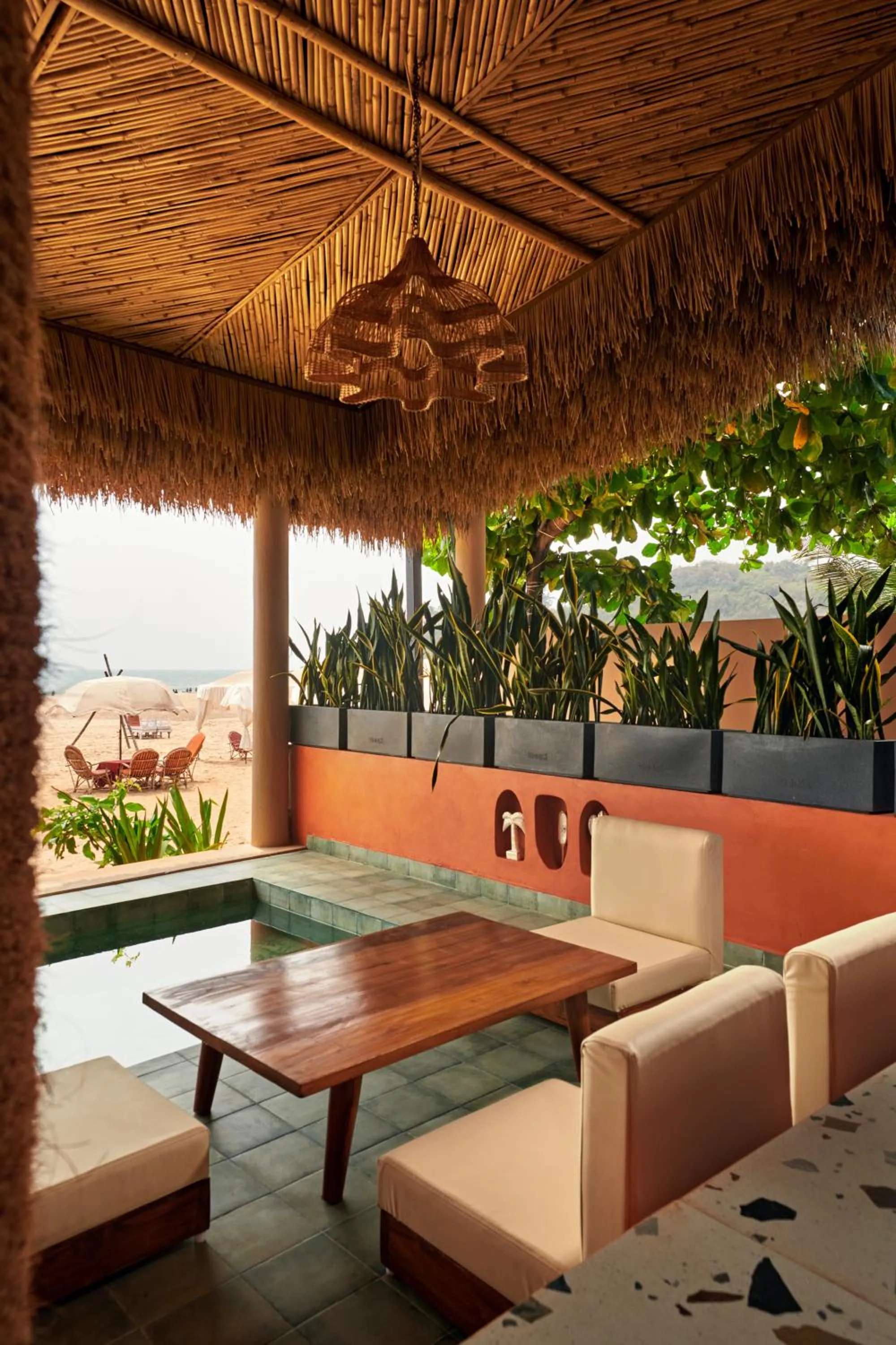 Restaurant/places to eat in Larios Beach Holidays