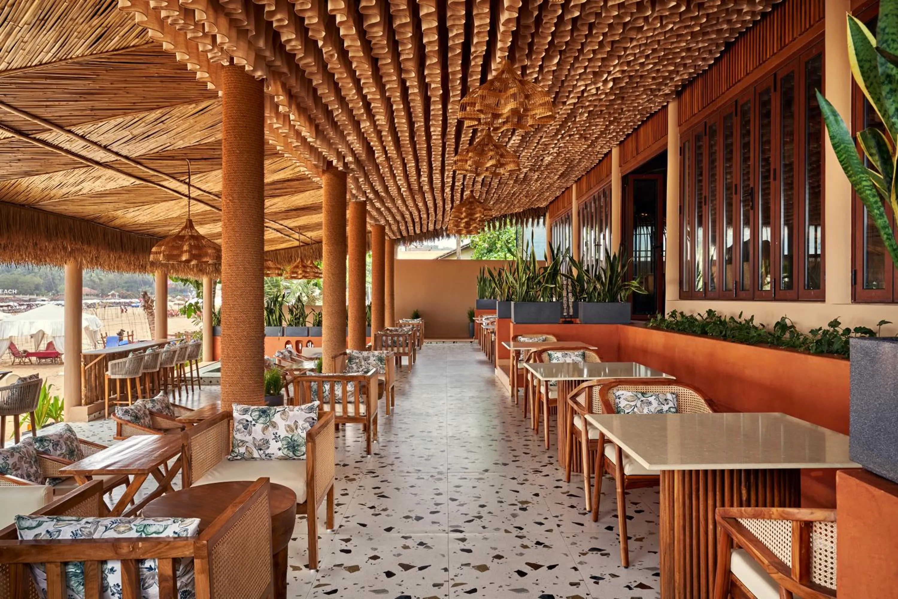 Restaurant/places to eat in Larios Beach Holidays