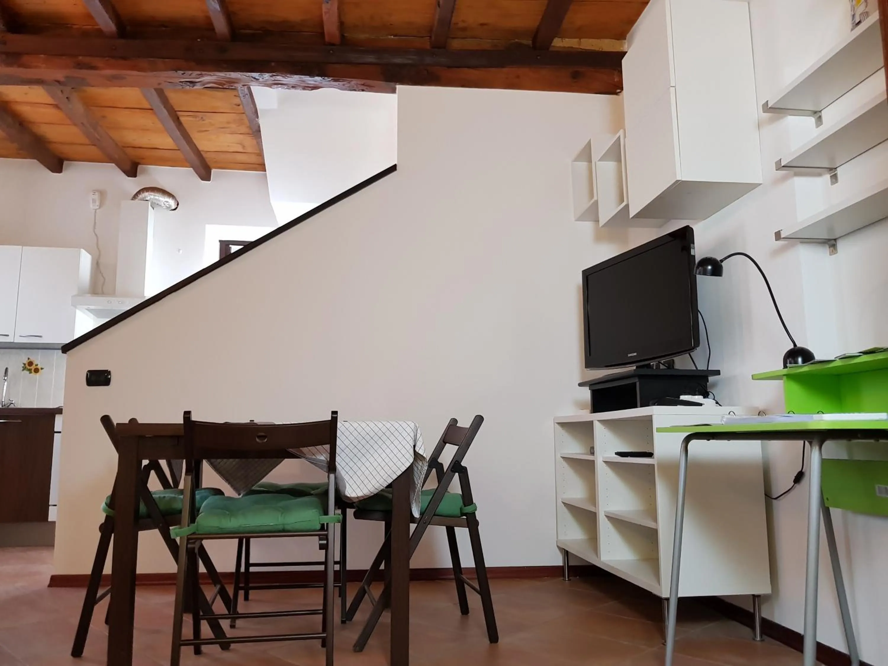 Kitchen or kitchenette in Appartamenti Old Farm