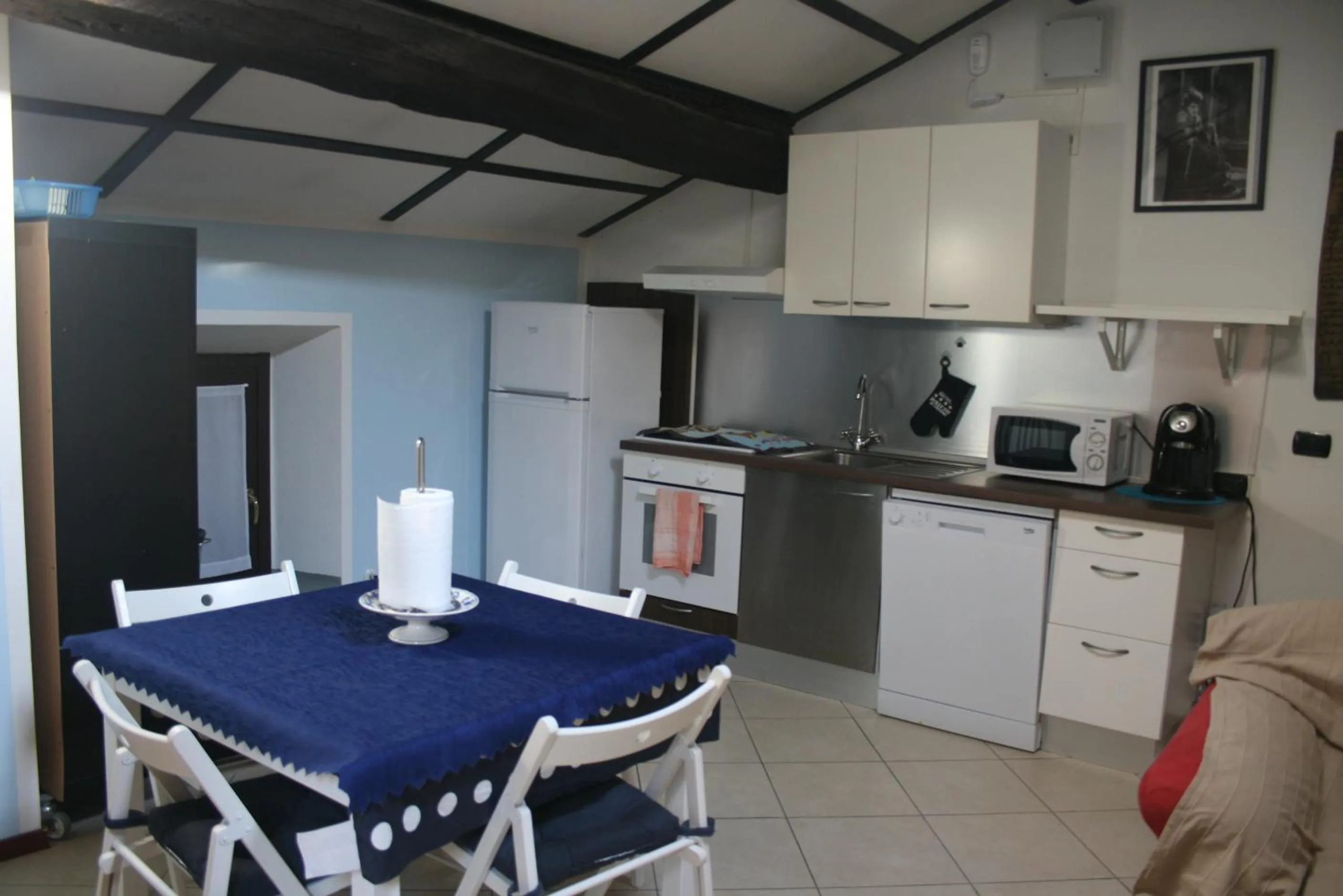 Kitchen or kitchenette in Appartamenti Old Farm