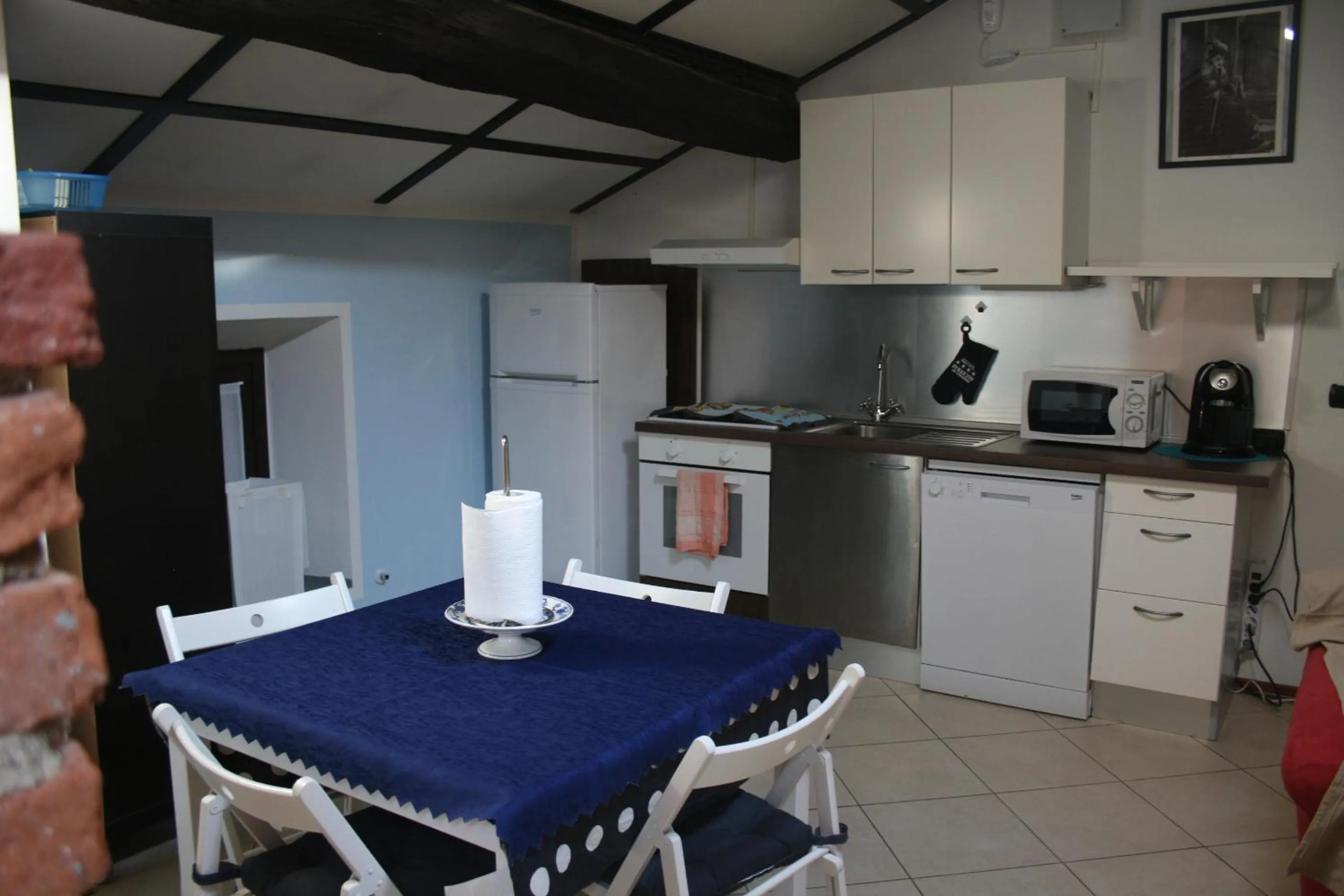 Kitchen or kitchenette in Appartamenti Old Farm