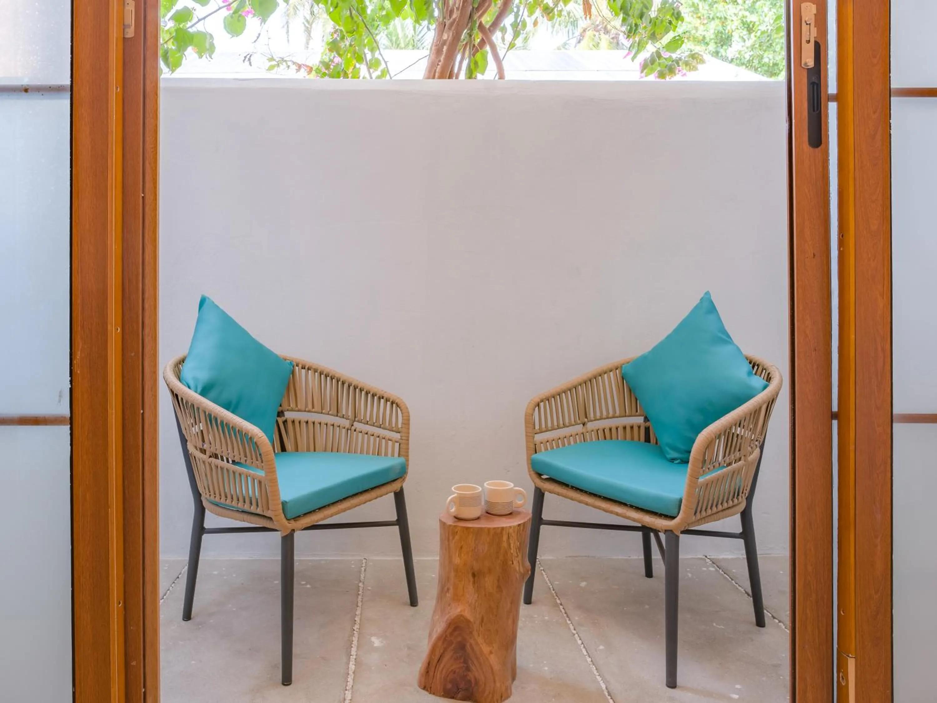 Day in Thundi by Biosphere