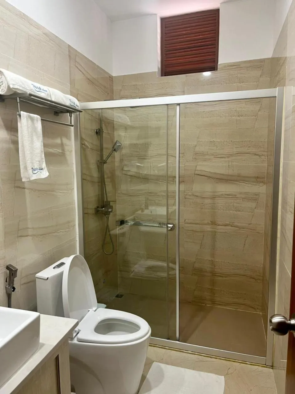 Shower in Thundi Village & Spa