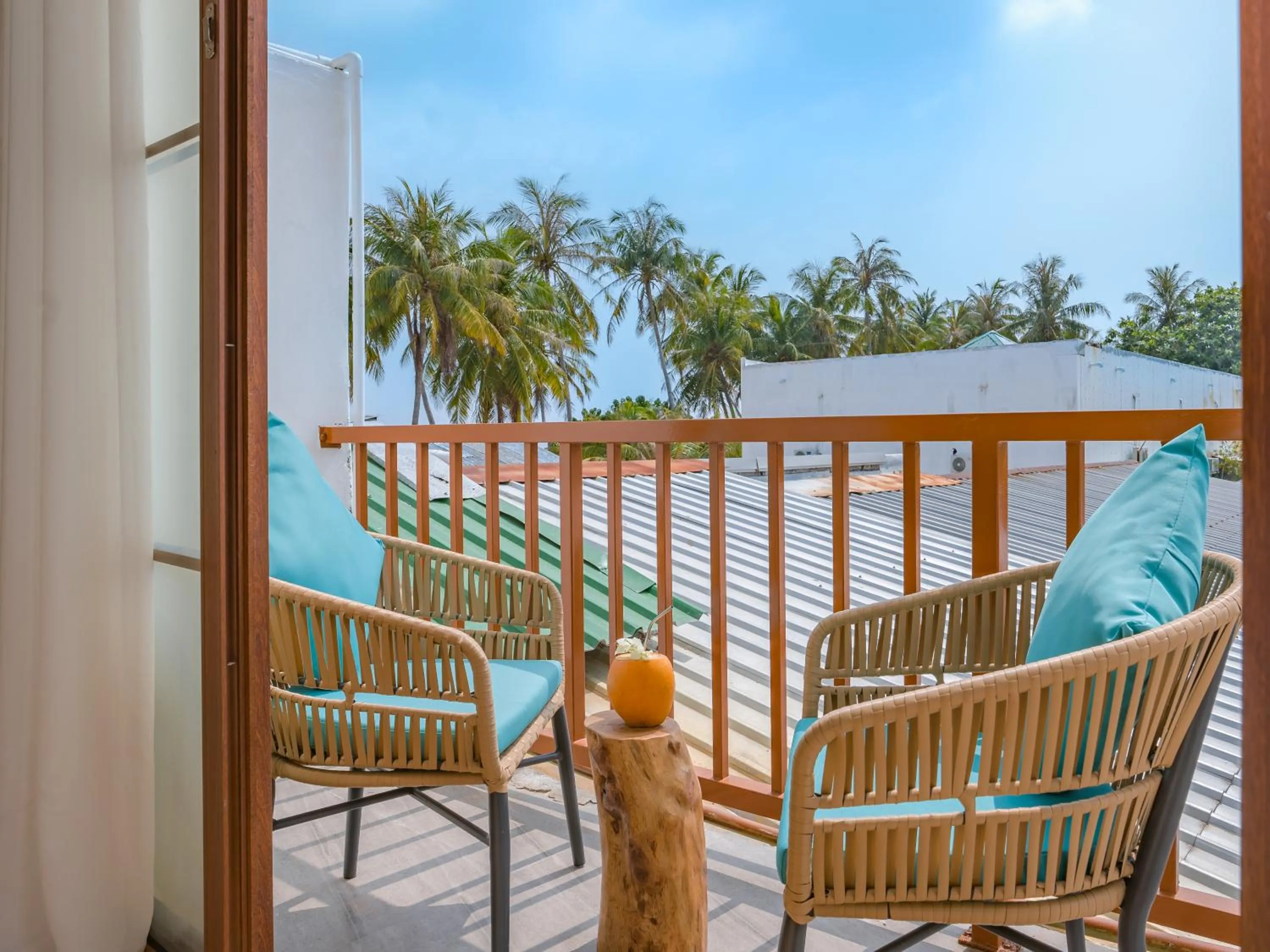 Day in Thundi by Biosphere