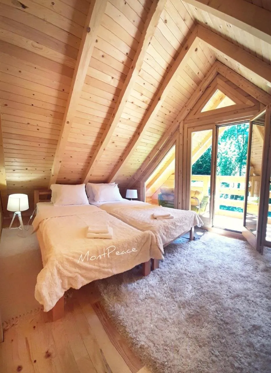 Bed in Mountain Lodge Mont Peace