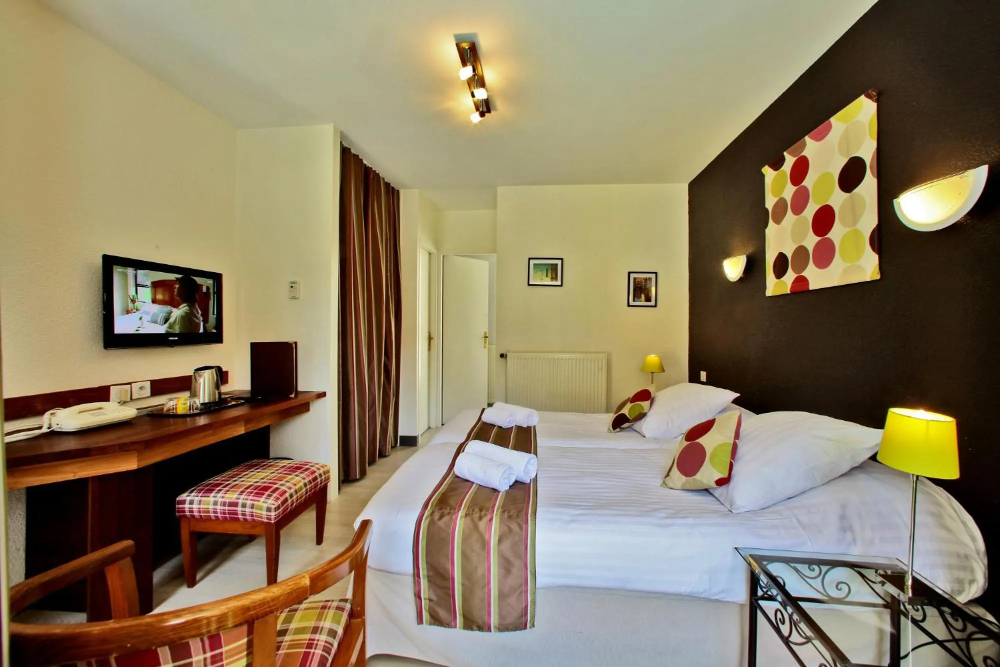 Bedroom, Bed in Hotel de Compostelle