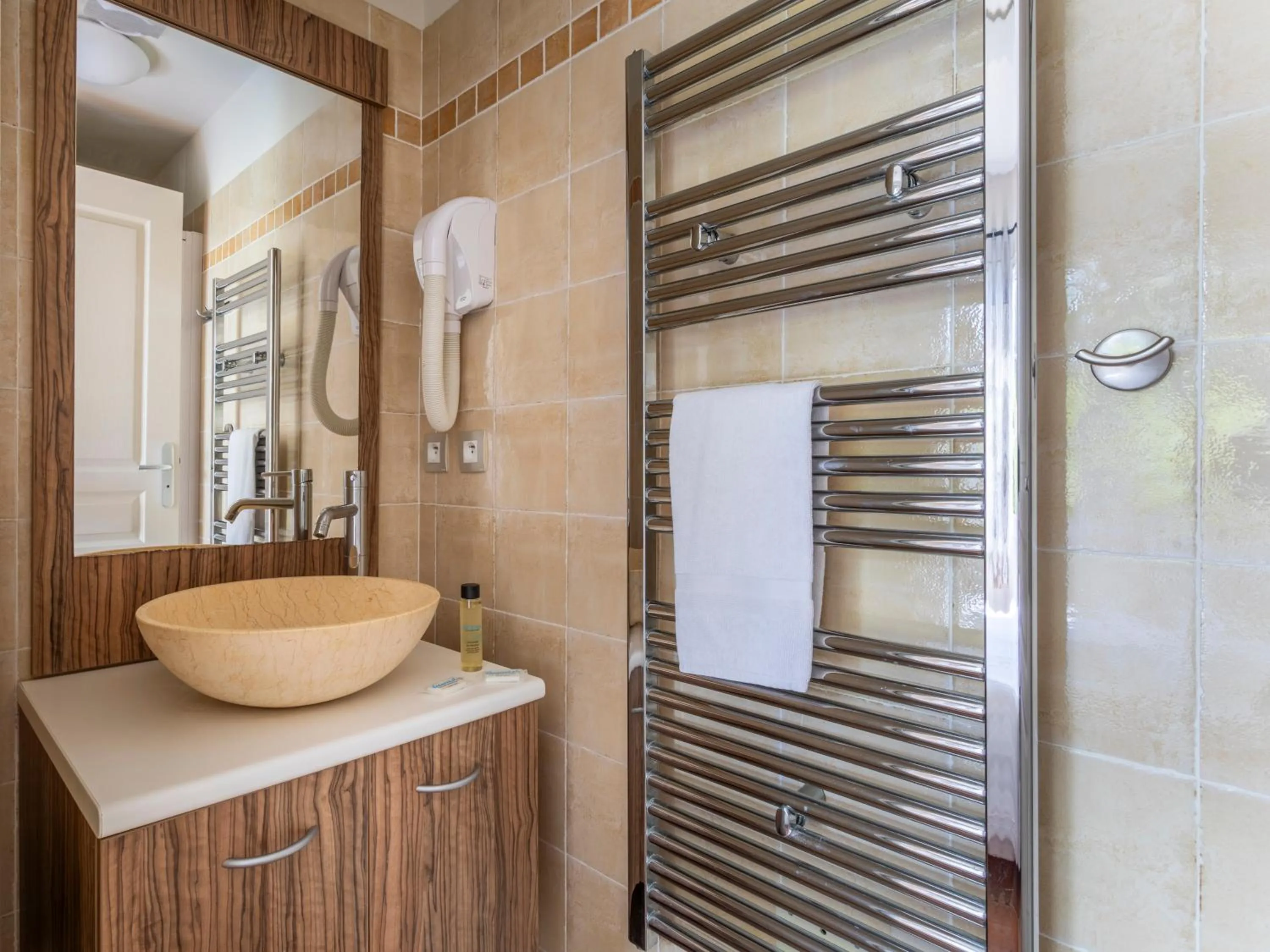 Bathroom in Vacancéole – Le Domaine de Camiole