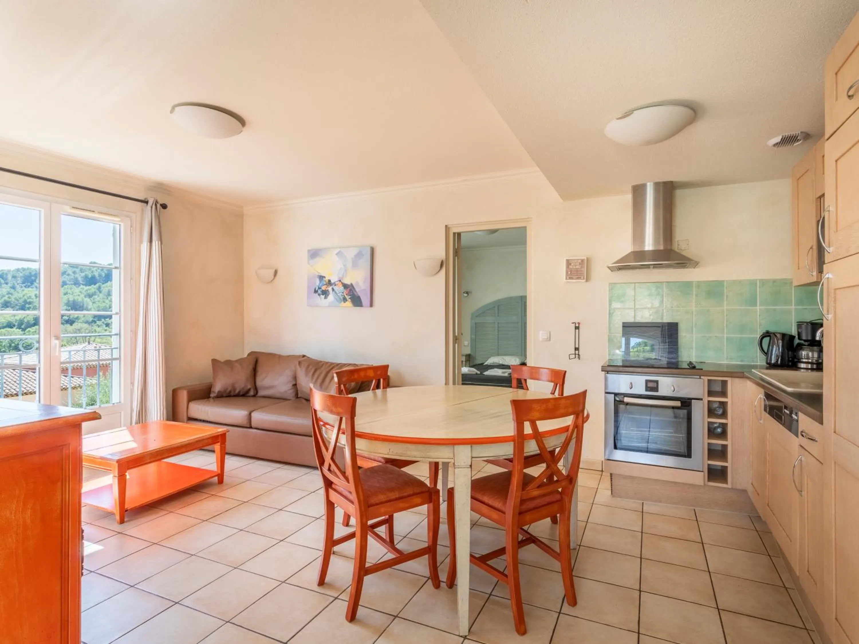Dining area in Vacancéole – Le Domaine de Camiole
