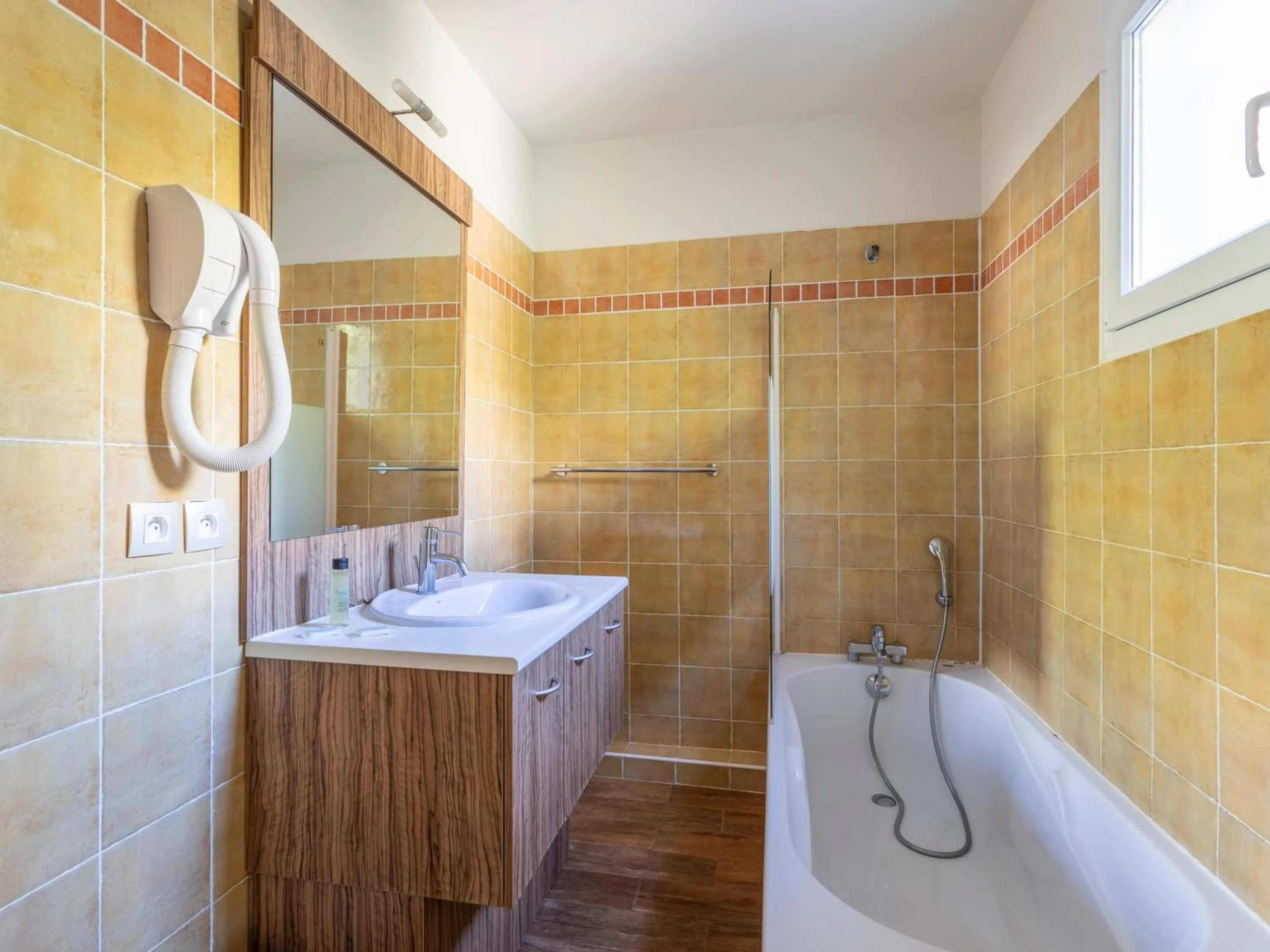 Bathroom in Vacancéole – Le Domaine de Camiole