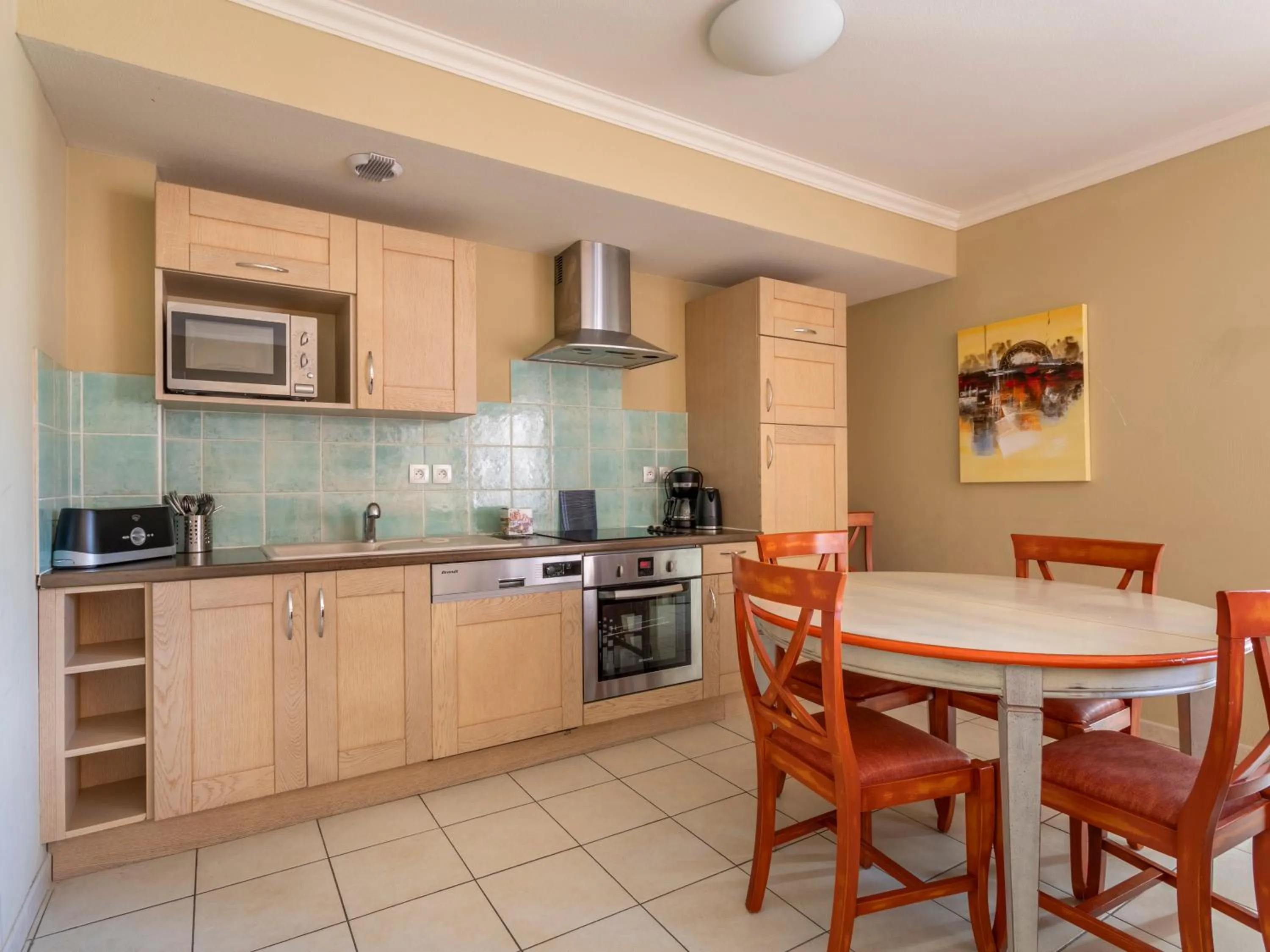 kitchen in Vacancéole – Le Domaine de Camiole