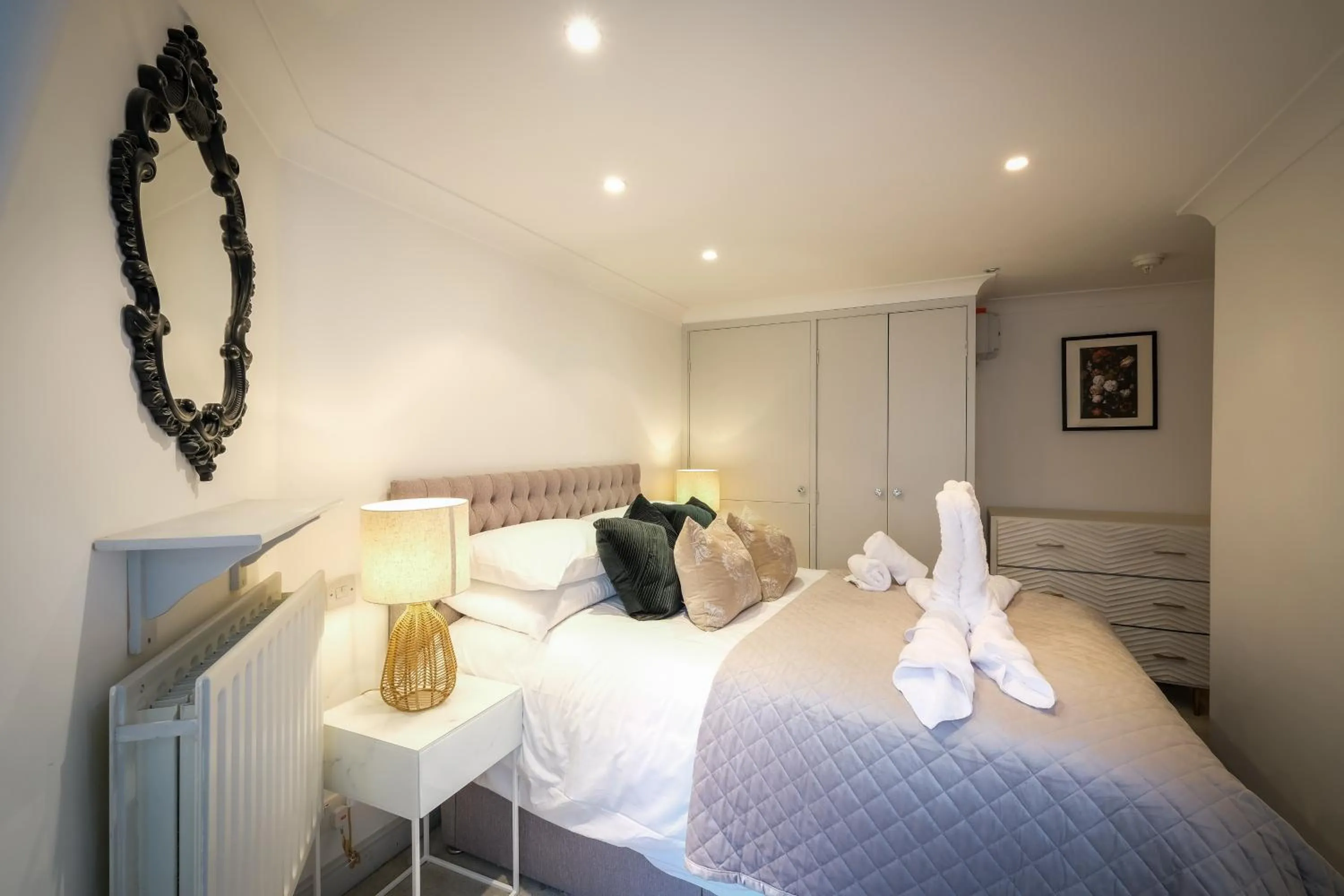 Bed in Glen Wynne Windermere - FREE off-site Health Club access with Pool, Sauna, Steam Room & Gym Short 5 Minute Drive Away