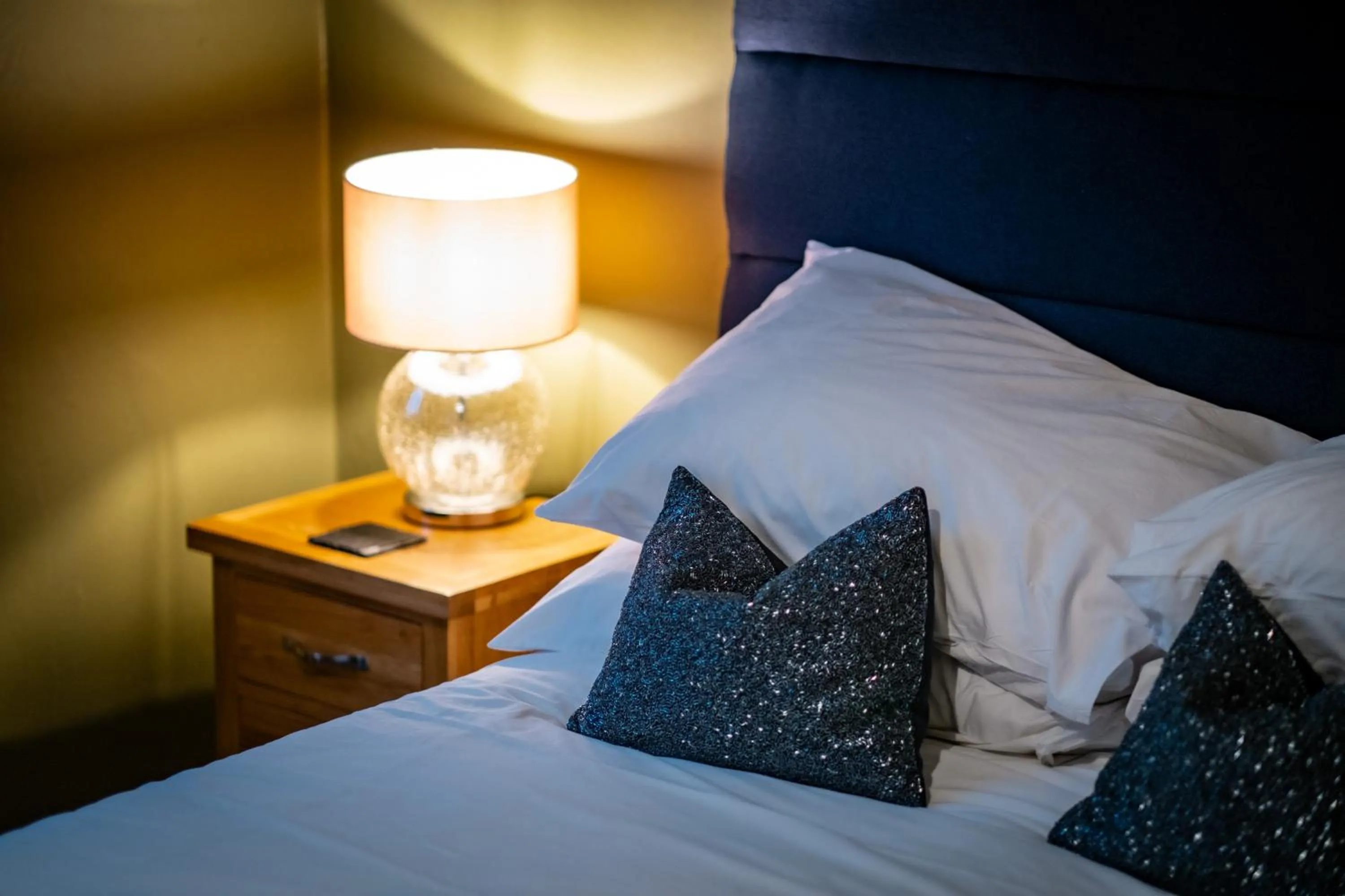 Bed in Glen Wynne Windermere - FREE off-site Health Club access with Pool, Sauna, Steam Room & Gym Short 5 Minute Drive Away