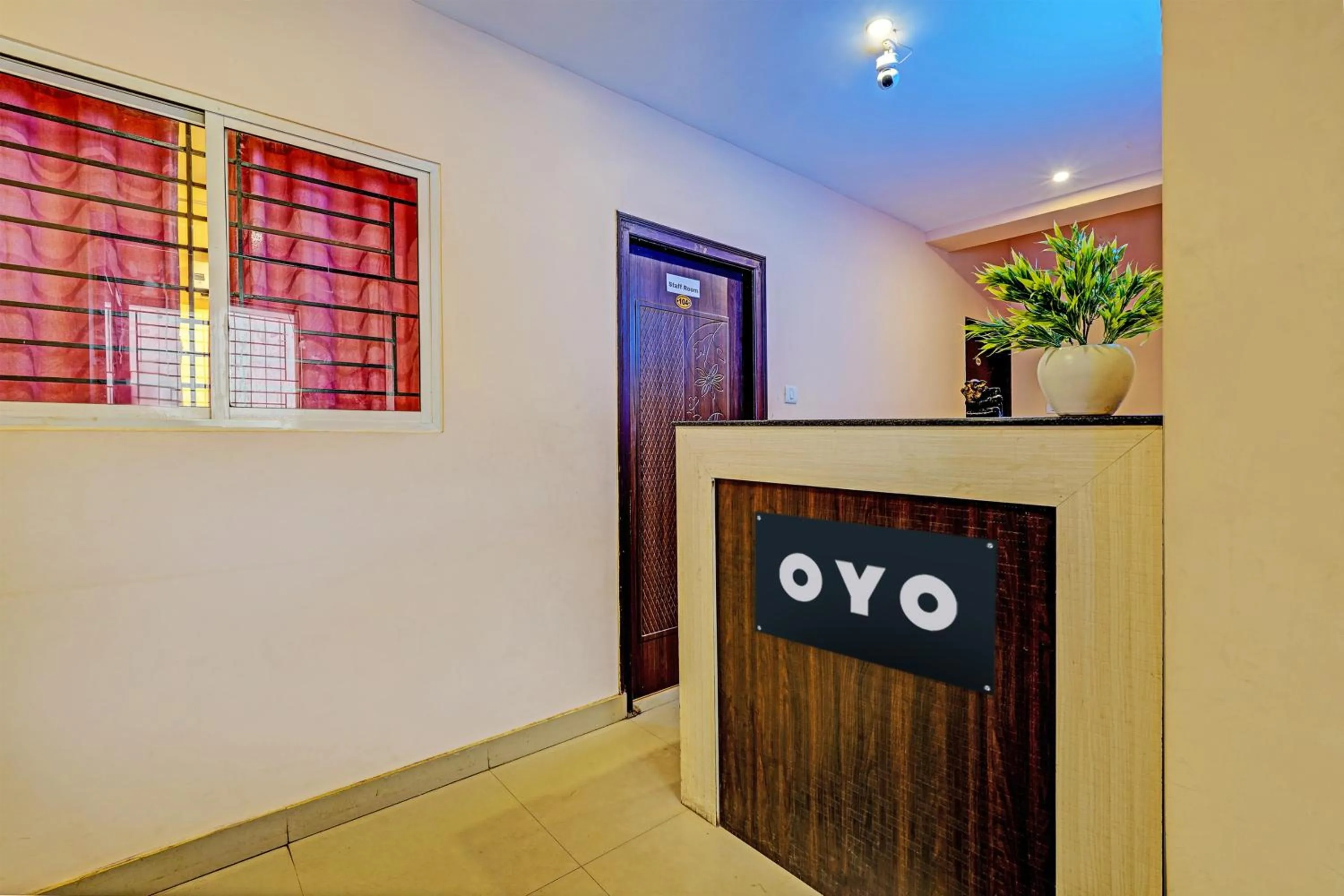 Lobby or reception in Hotel O Paradise Inn