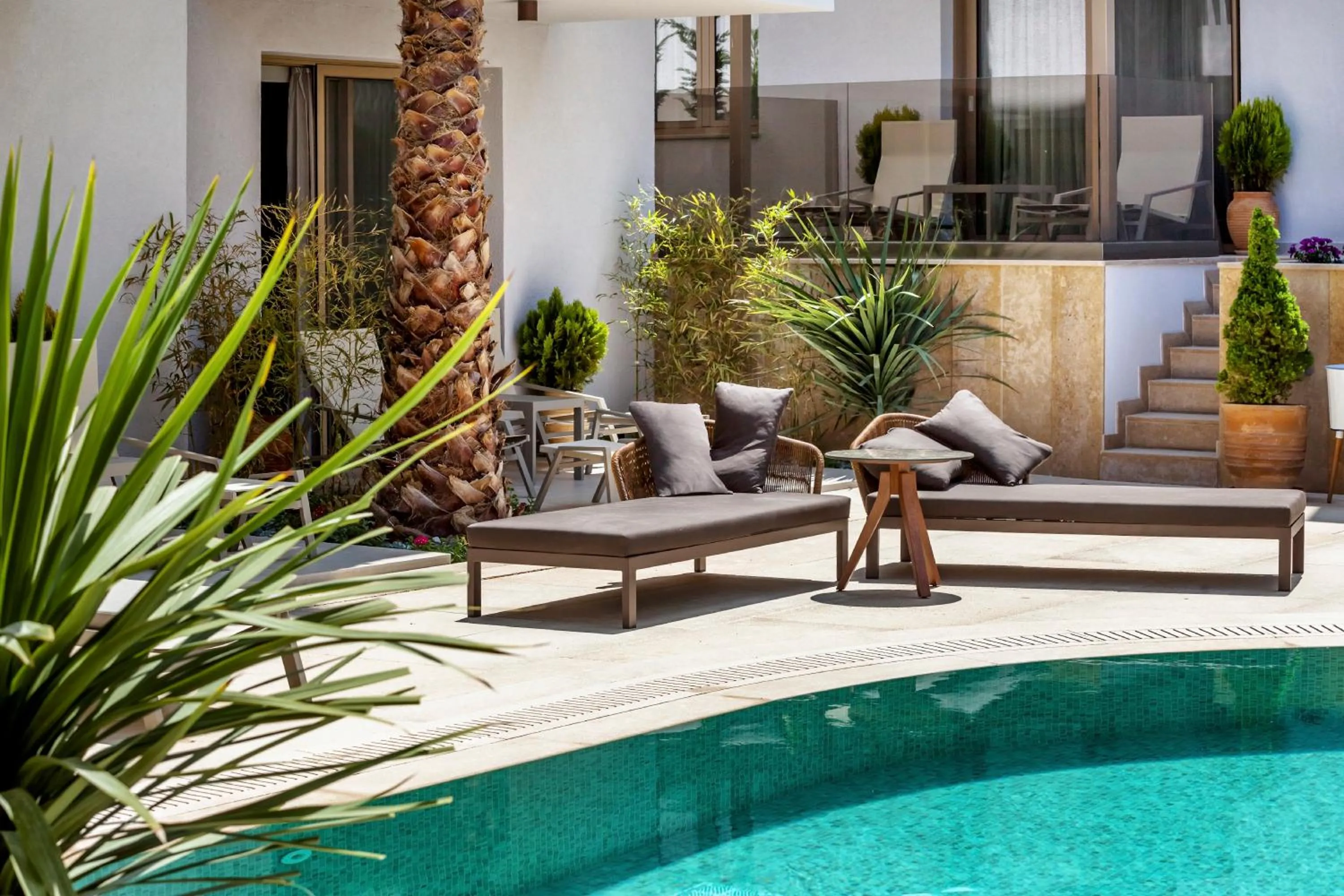 Swimming pool in Pefki Deluxe Residences