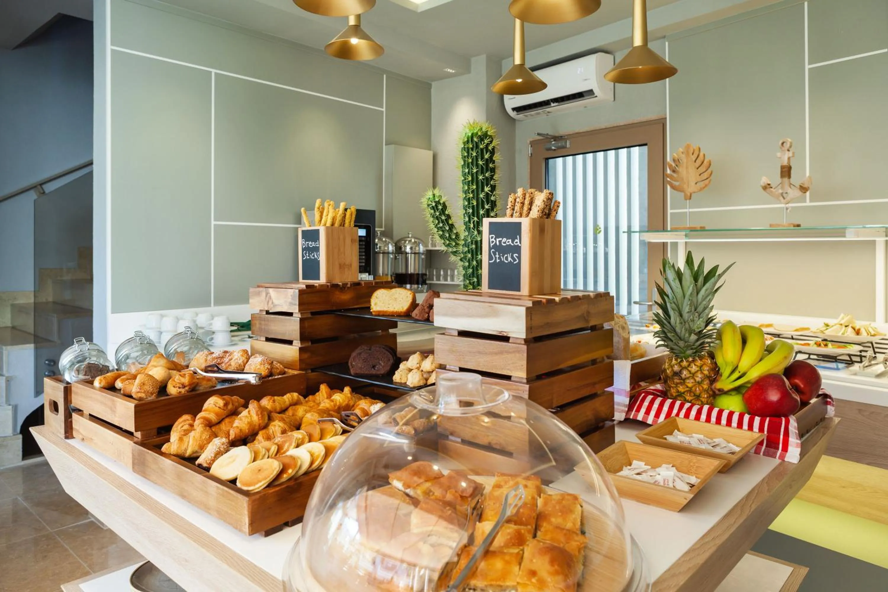 Buffet breakfast in Pefki Deluxe Residences