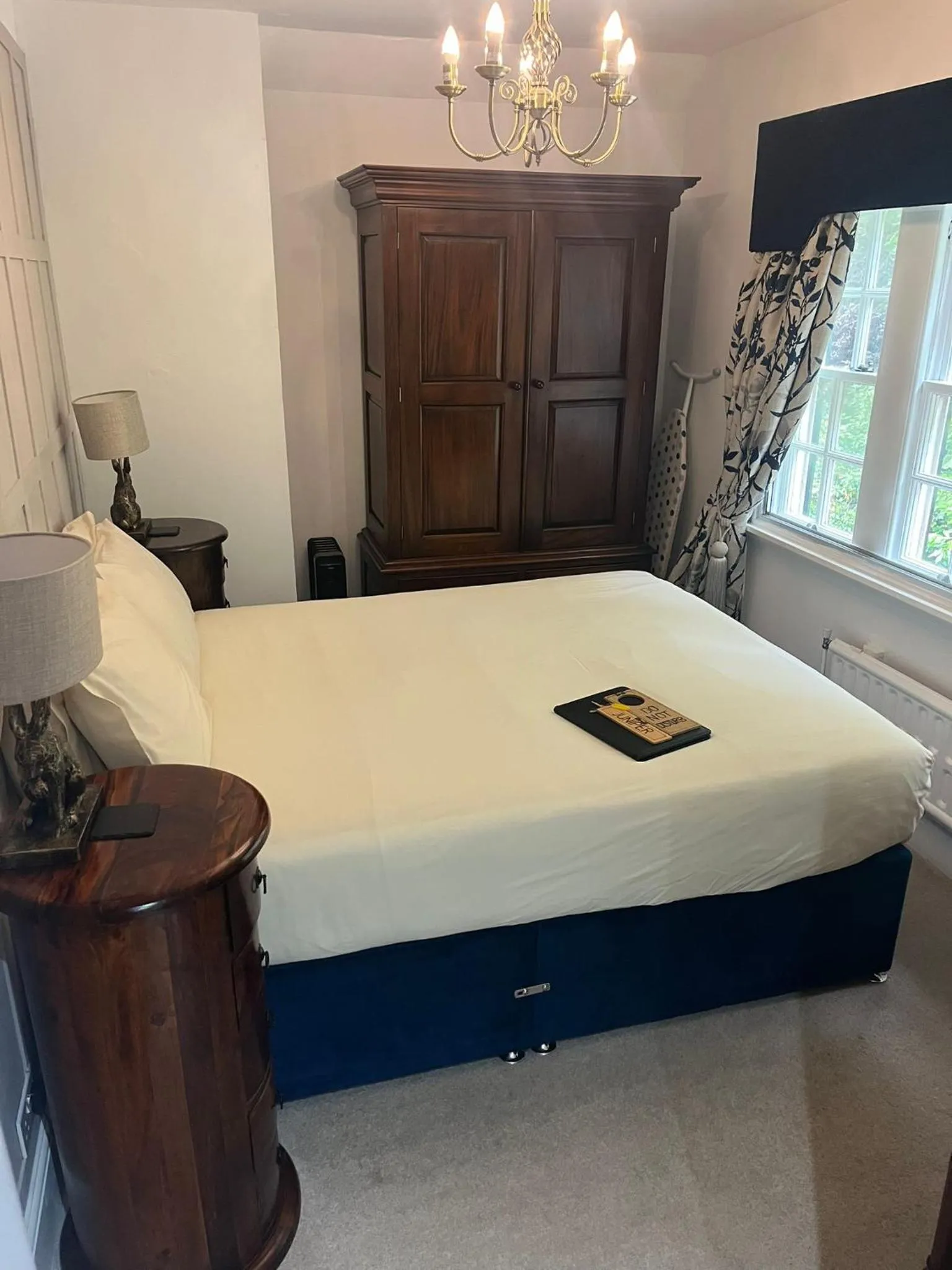 Bed in Brass Castle Country House Accommodation
