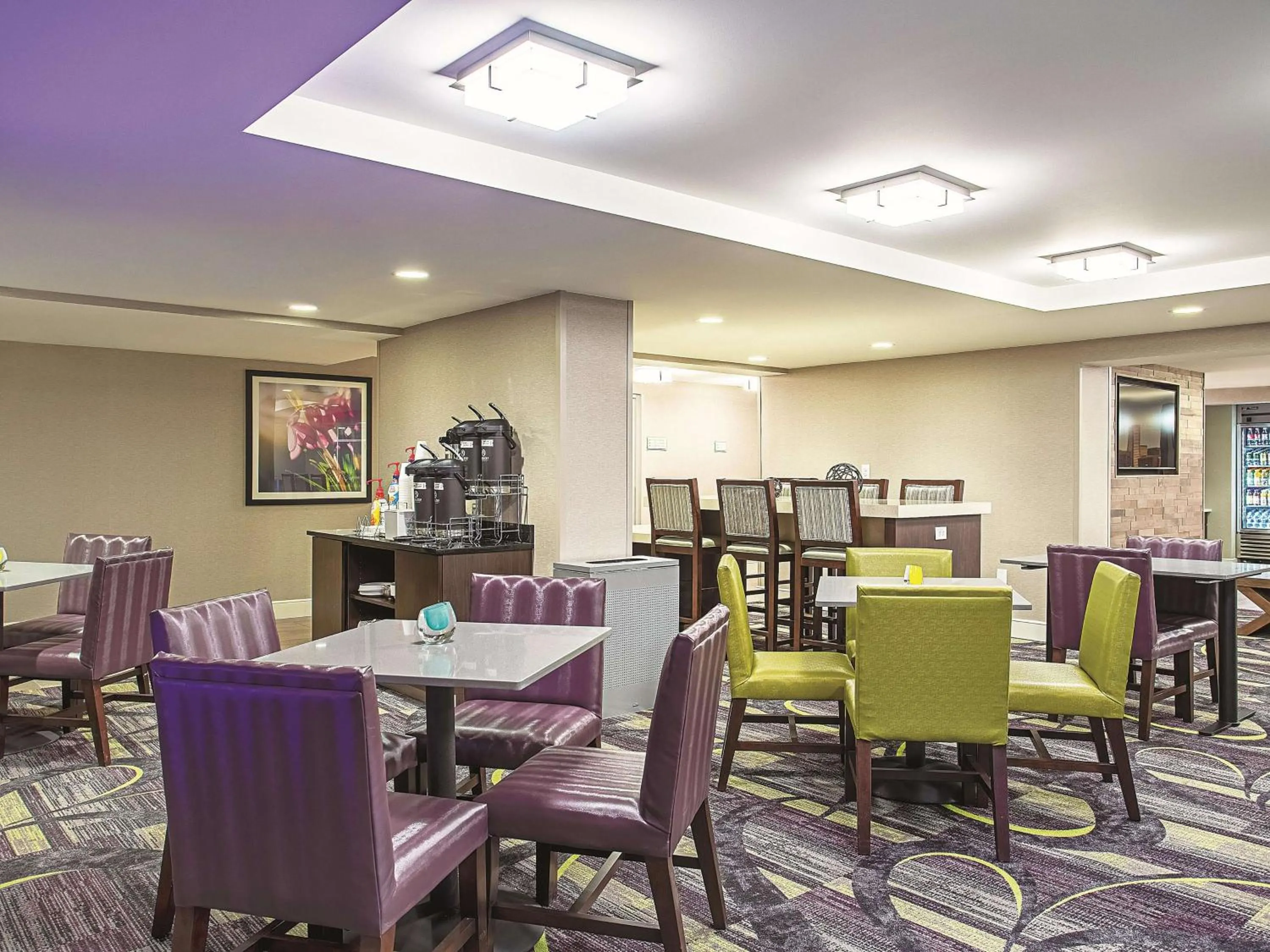 Restaurant/places to eat in La Quinta by Wyndham Baltimore N / White Marsh