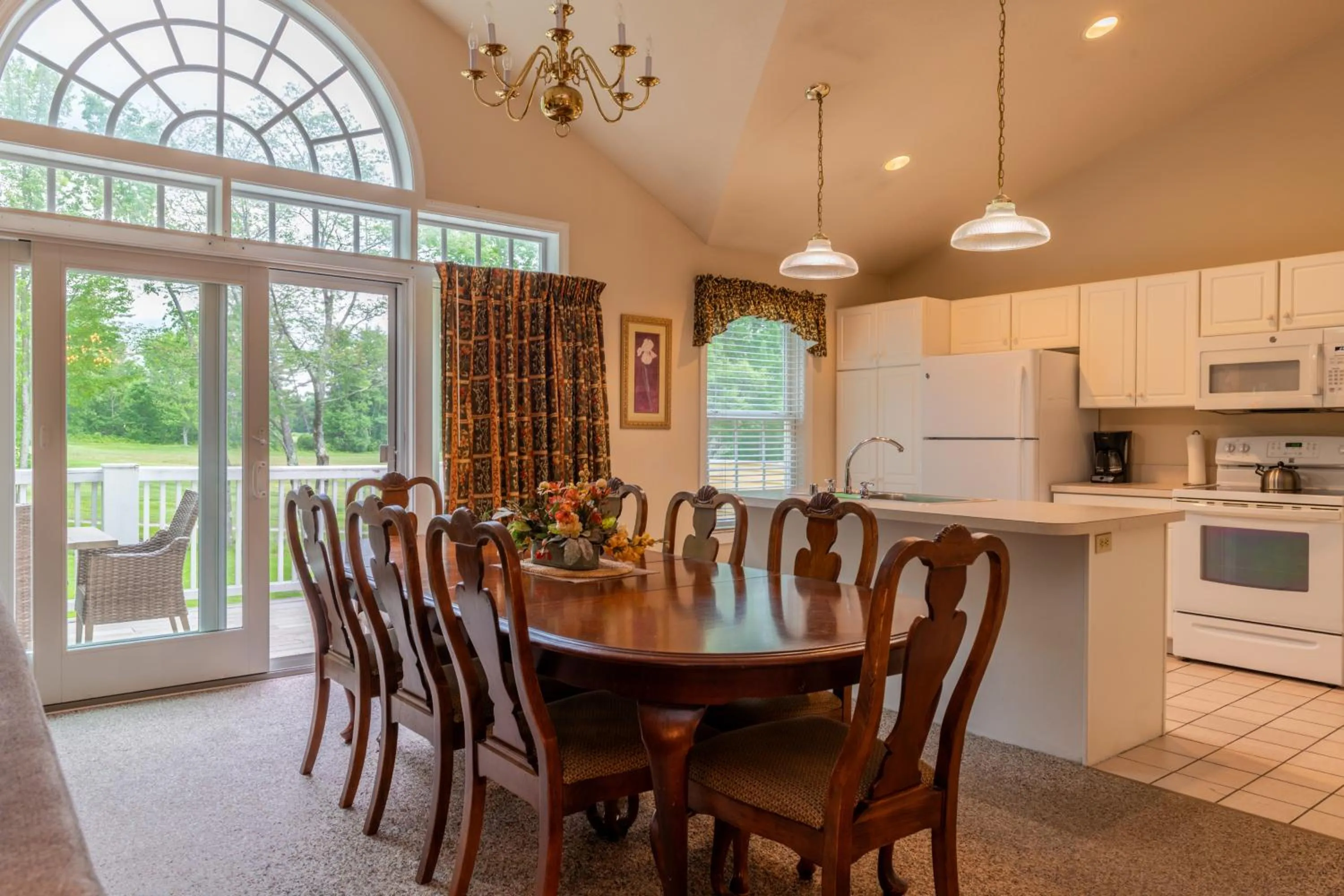 Kitchen or kitchenette in The Bethel Resort & Suites