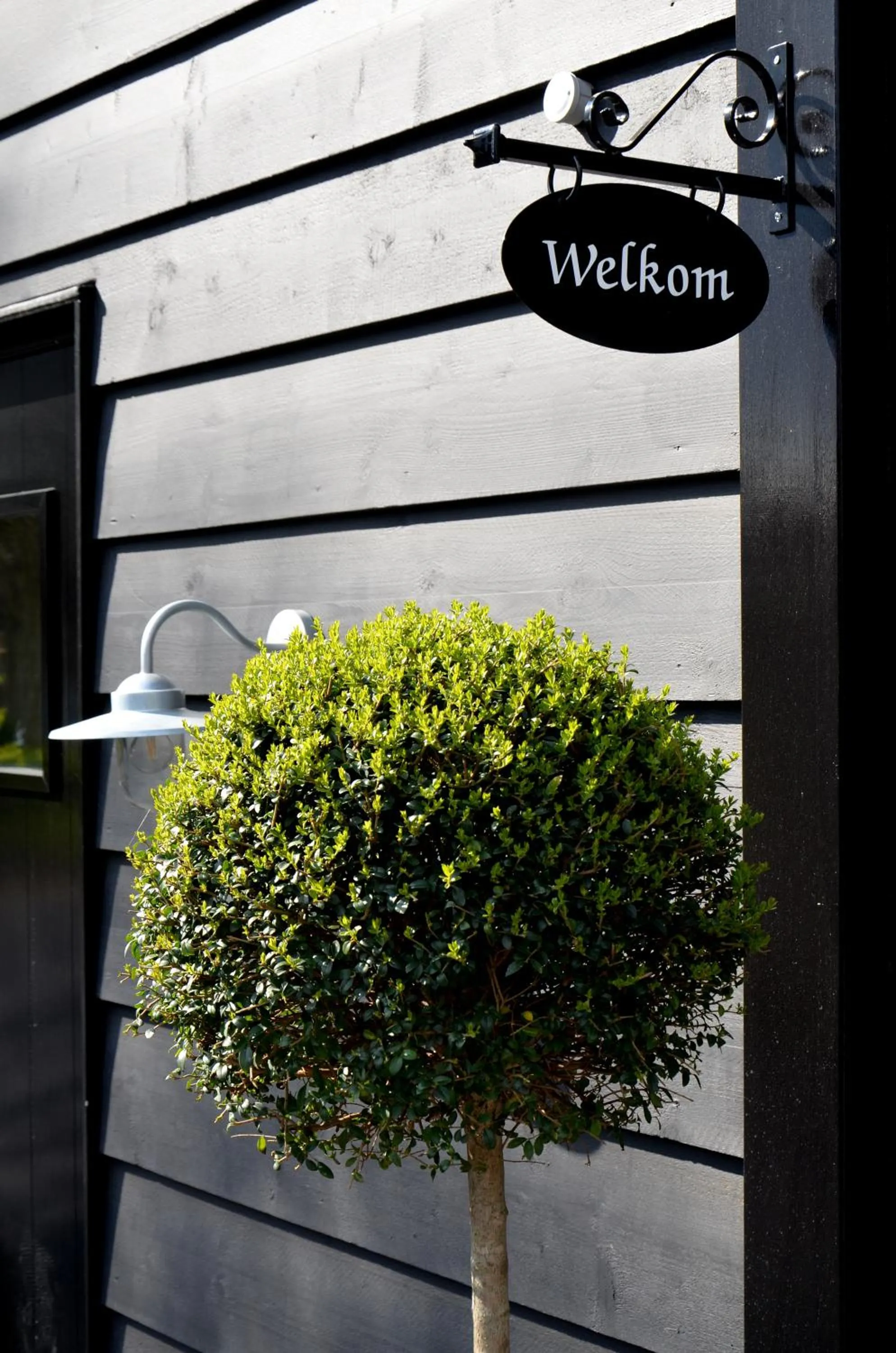 Property logo or sign in De Meulestee