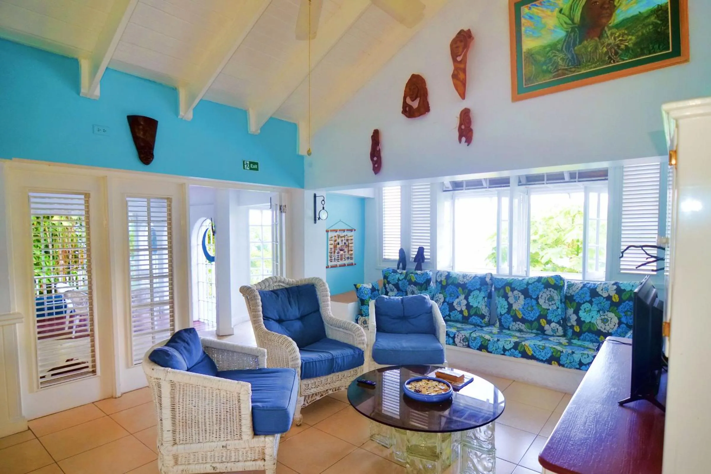 Living room in Moon San Villa at the Blue Lagoon