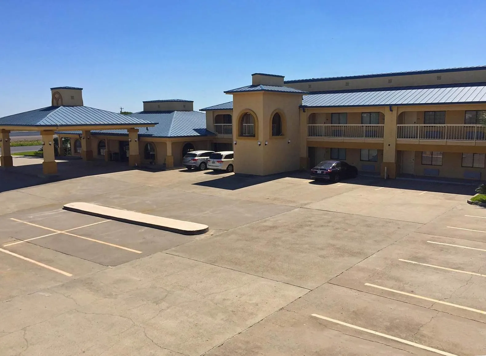 Facade/entrance in Americas Best Value Inn Bishop/Kingsville