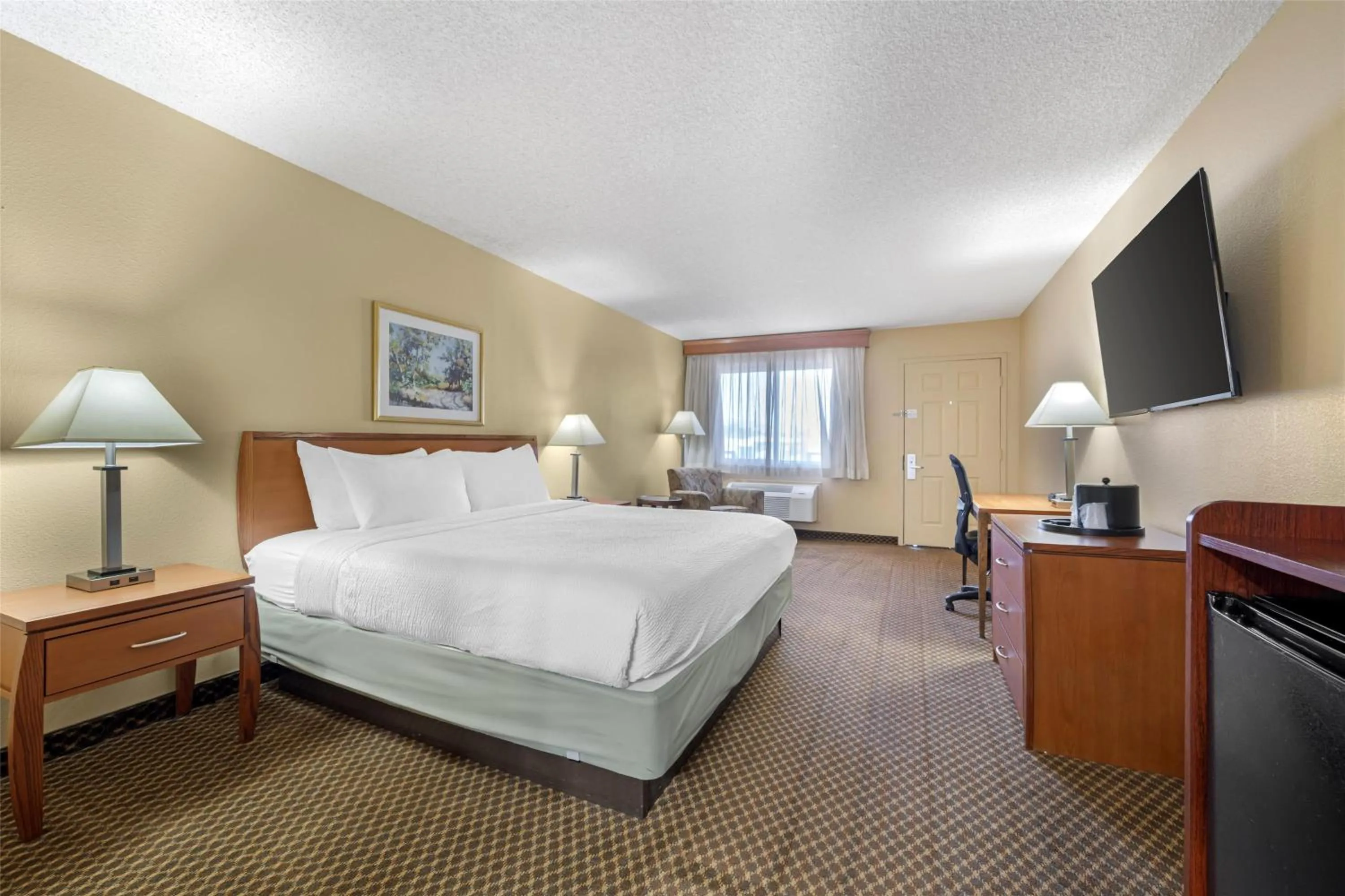 Bedroom, Bed in Best Western Cottonwood Inn