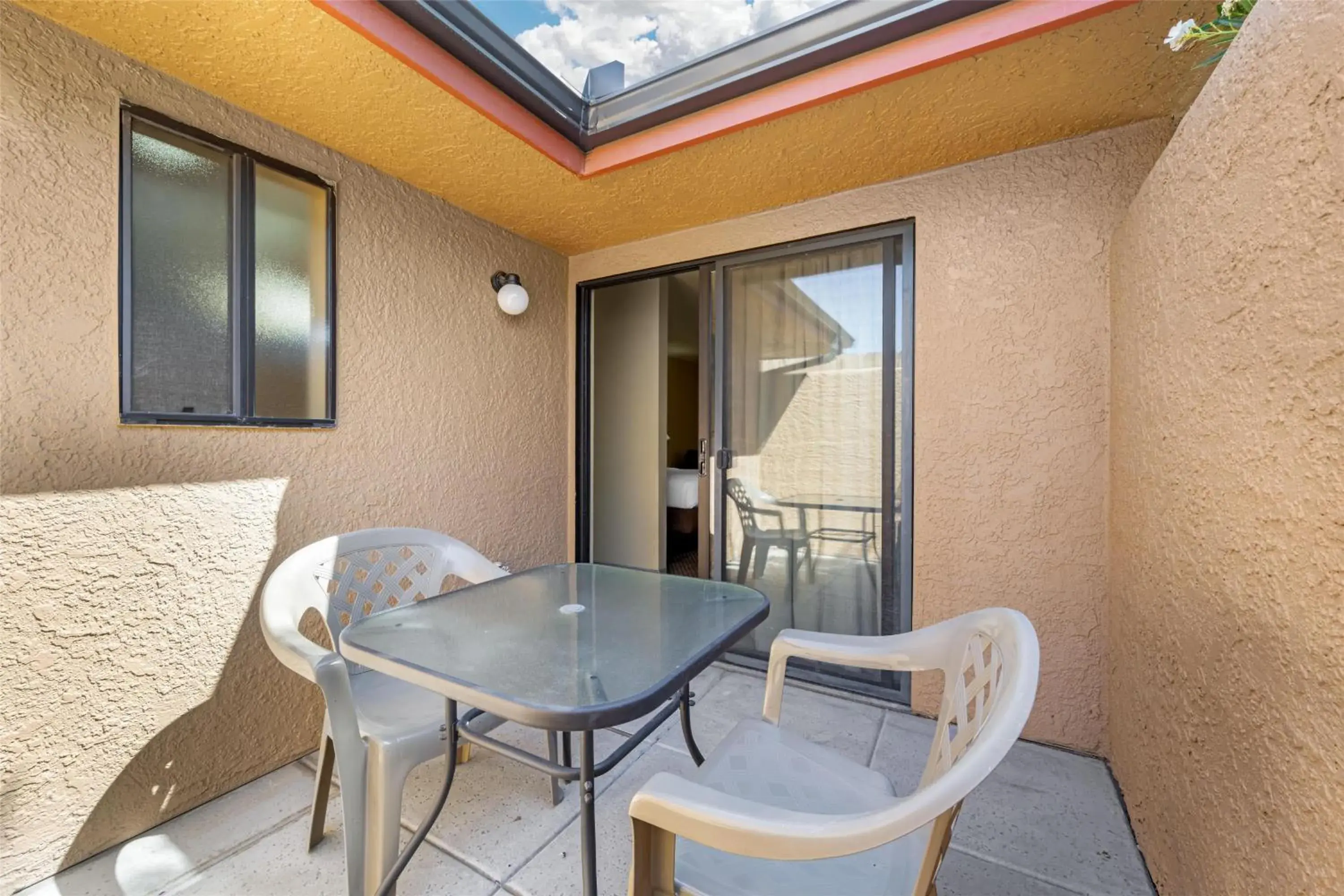 King Suite - Mobility Accessible - Non-Smoking - Adults Only - No Pets in Best Western Cottonwood Inn King Suite - Mobility Accessible - Non-Smoking - Adults Only - No Pets in Best Western Cottonwood Inn